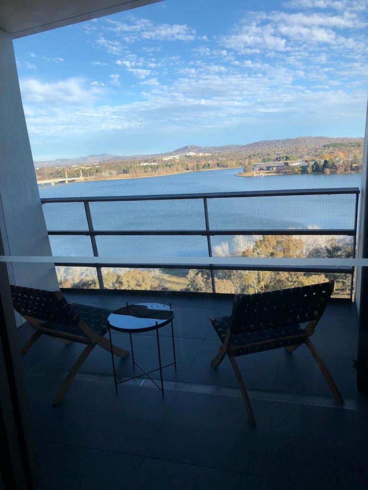 View With Free Parking Apartment *