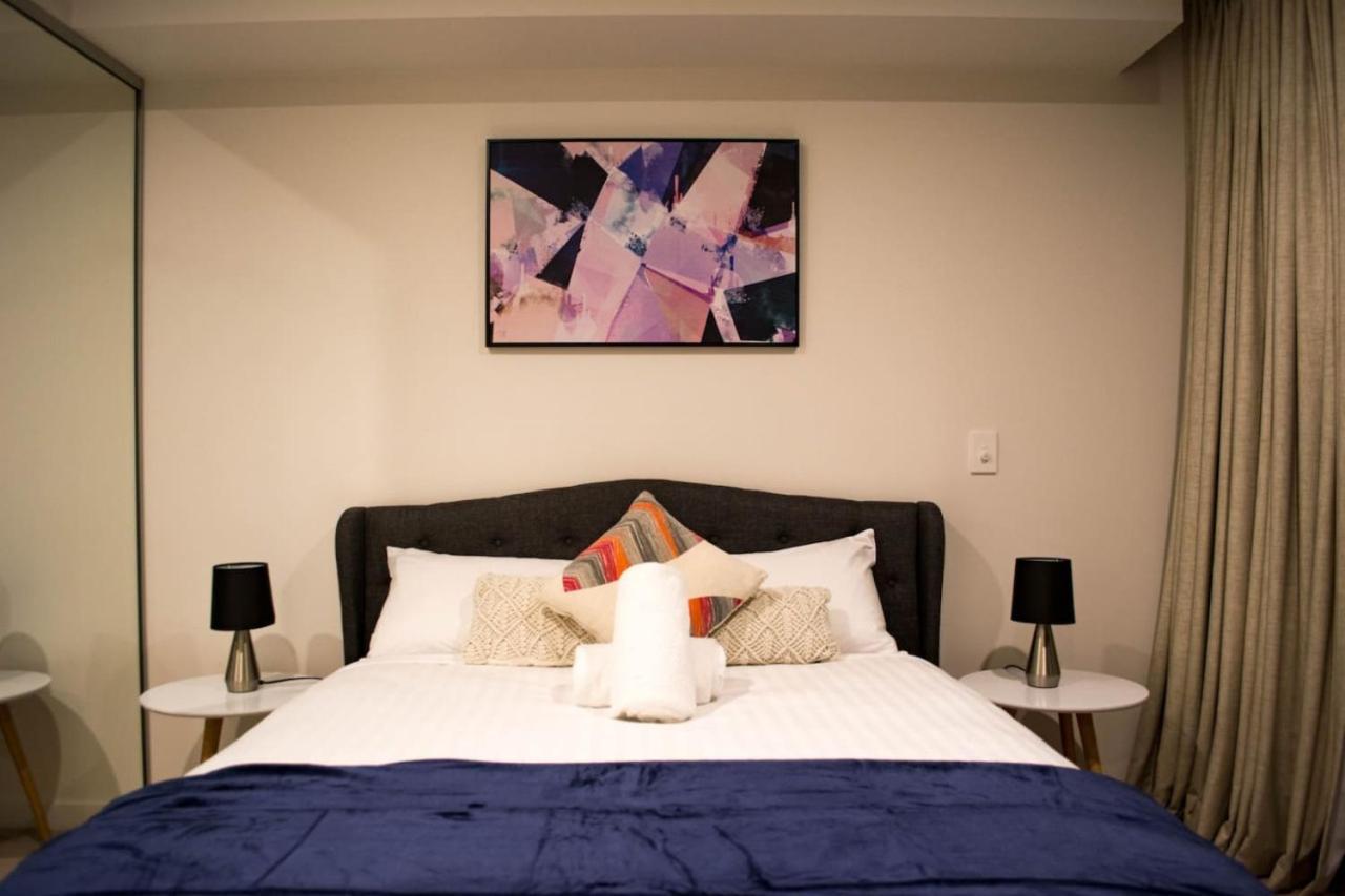 Apartment Homely Modern By Between And Russell Canberra