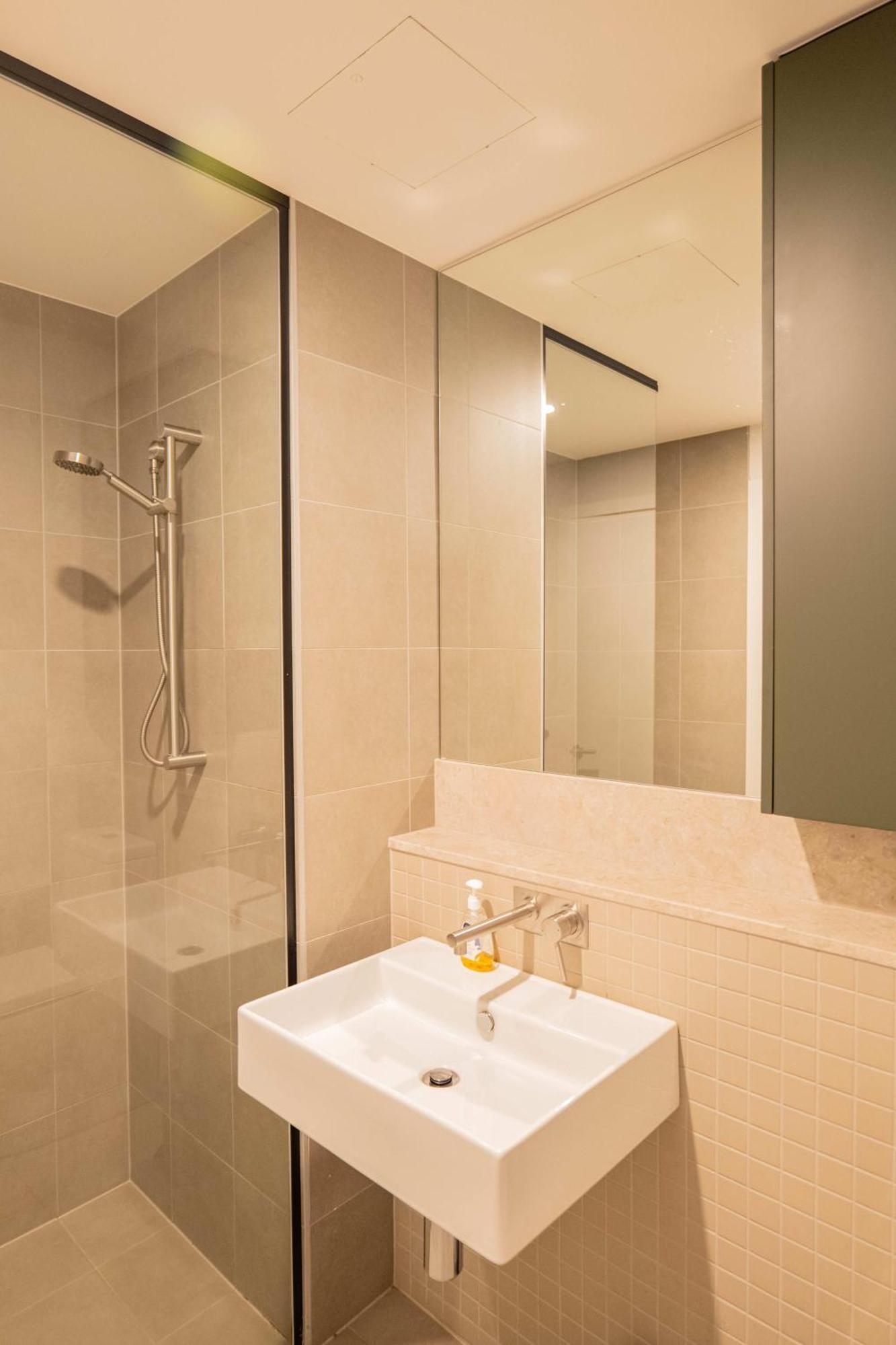 2 Bedroom Family Business Friendly Cbd Anu