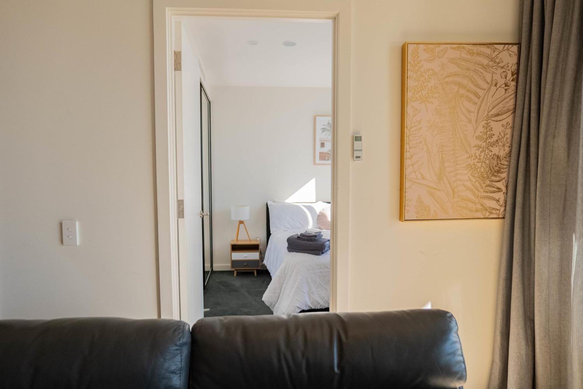 Apartment 2 Bedroom Family Business Friendly Cbd Anu