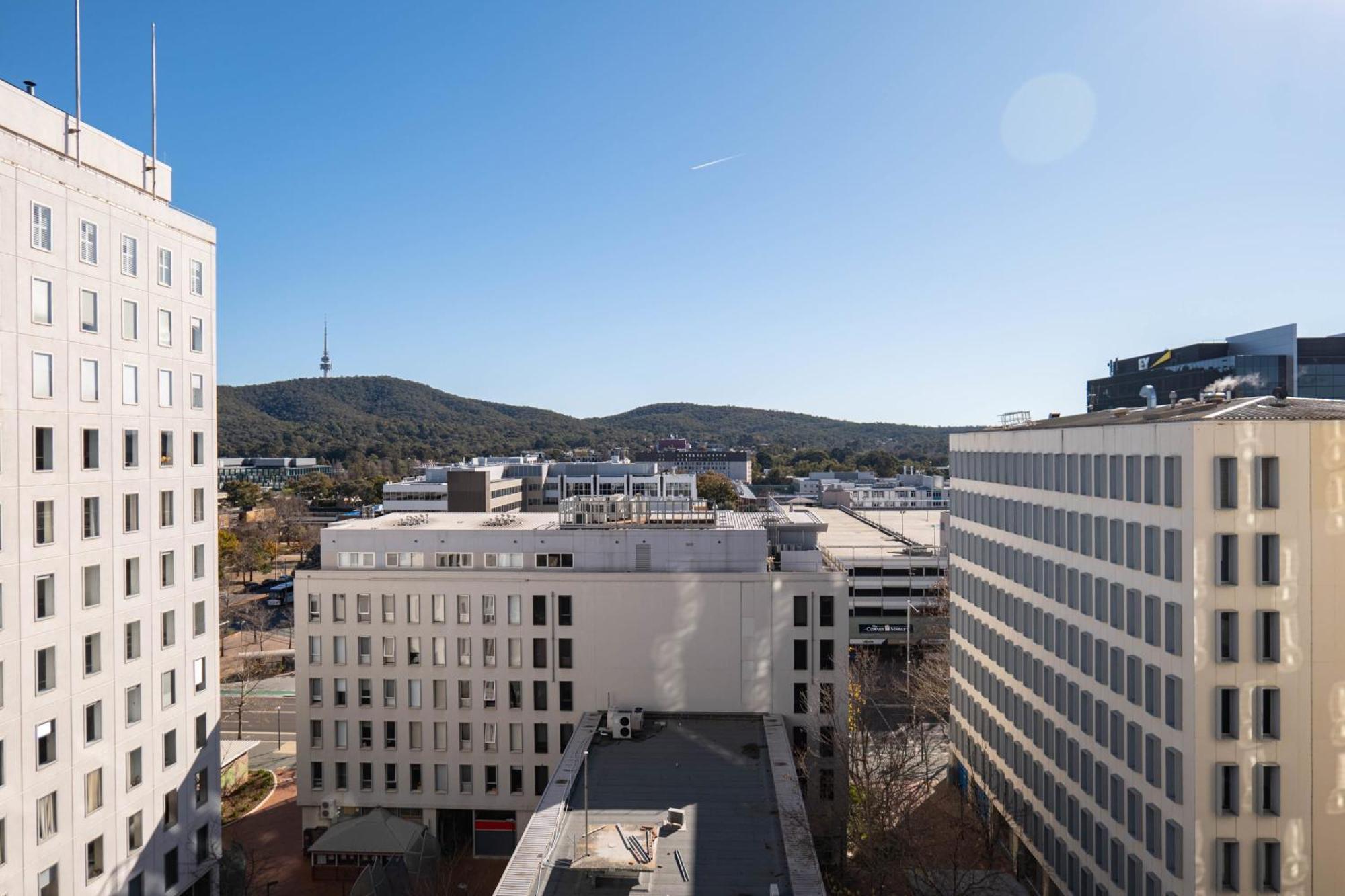 Apartment 2 Bedroom Family Business Friendly Cbd Anu