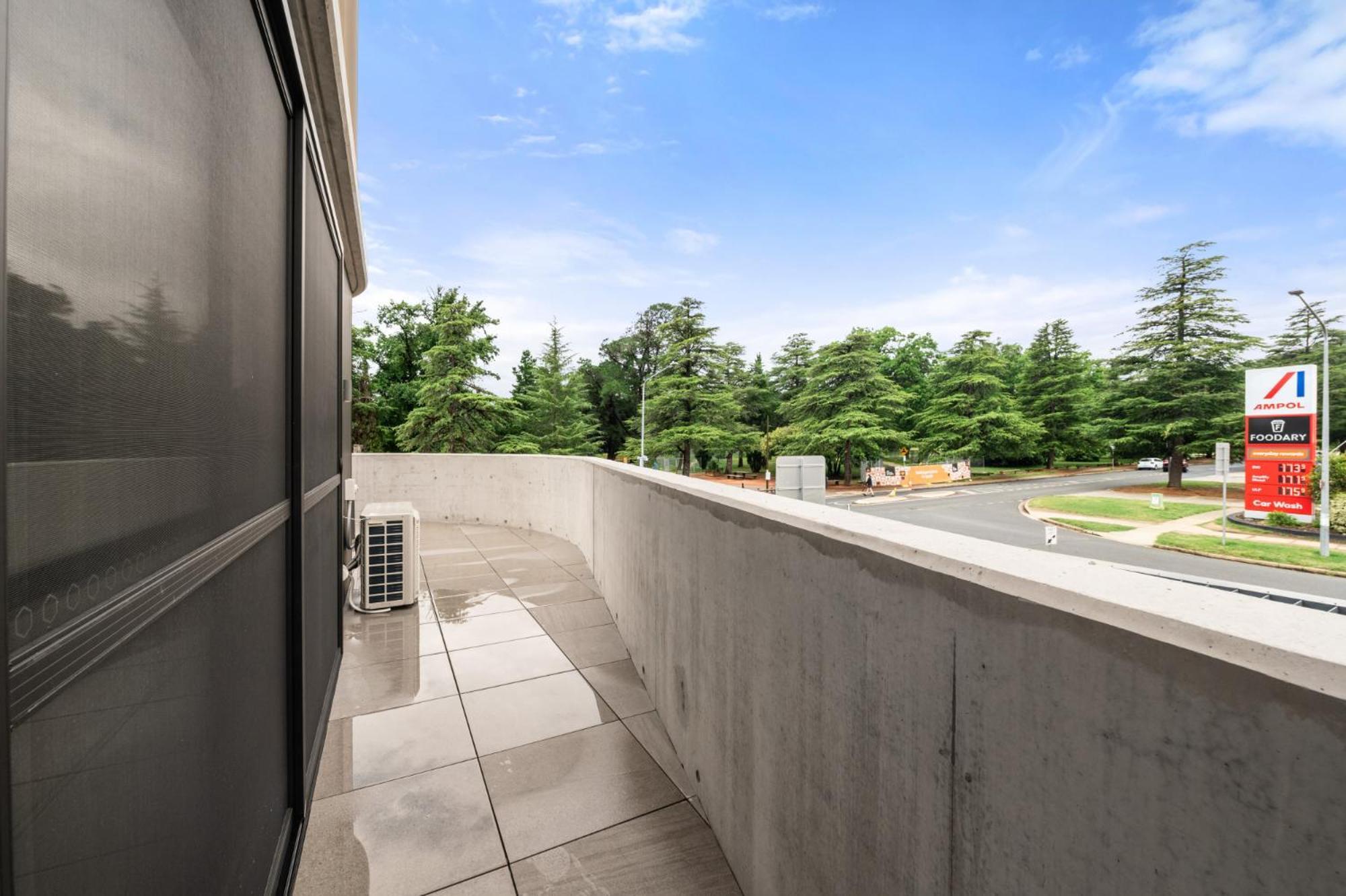Braddon With Communal Bbq Apartment