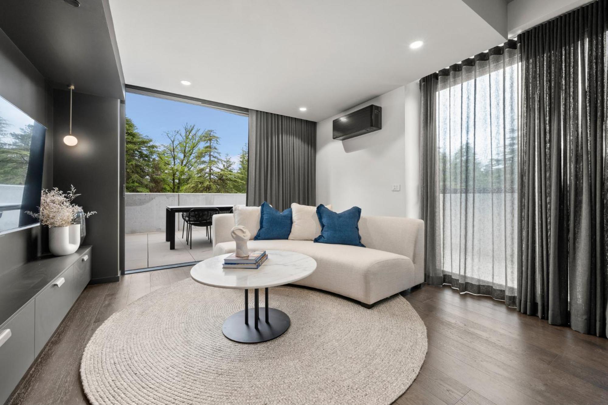 Apartment Braddon With Communal Bbq *