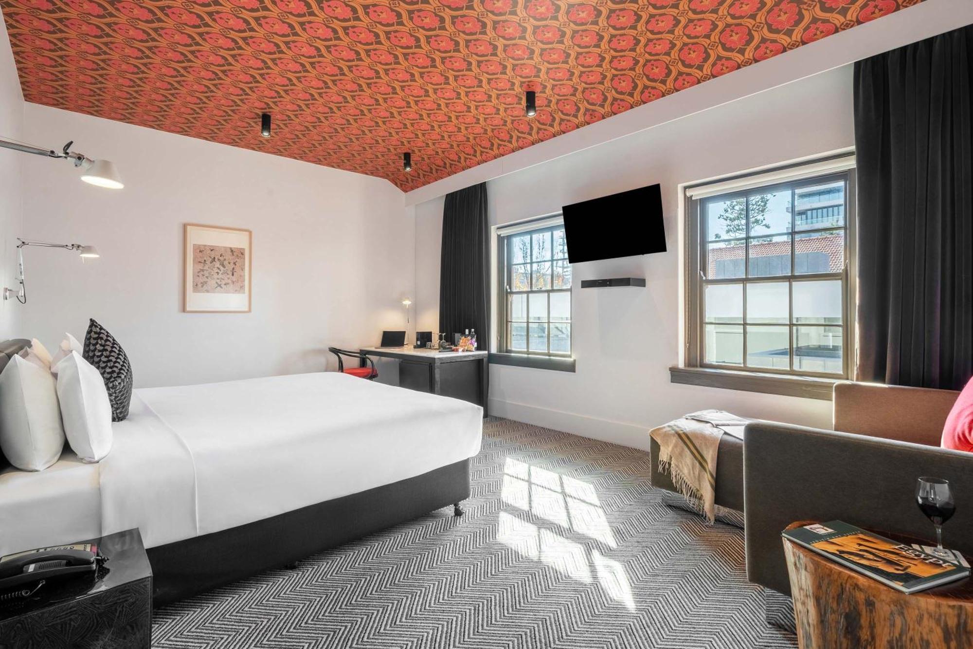 Peppers Gallery Hotel