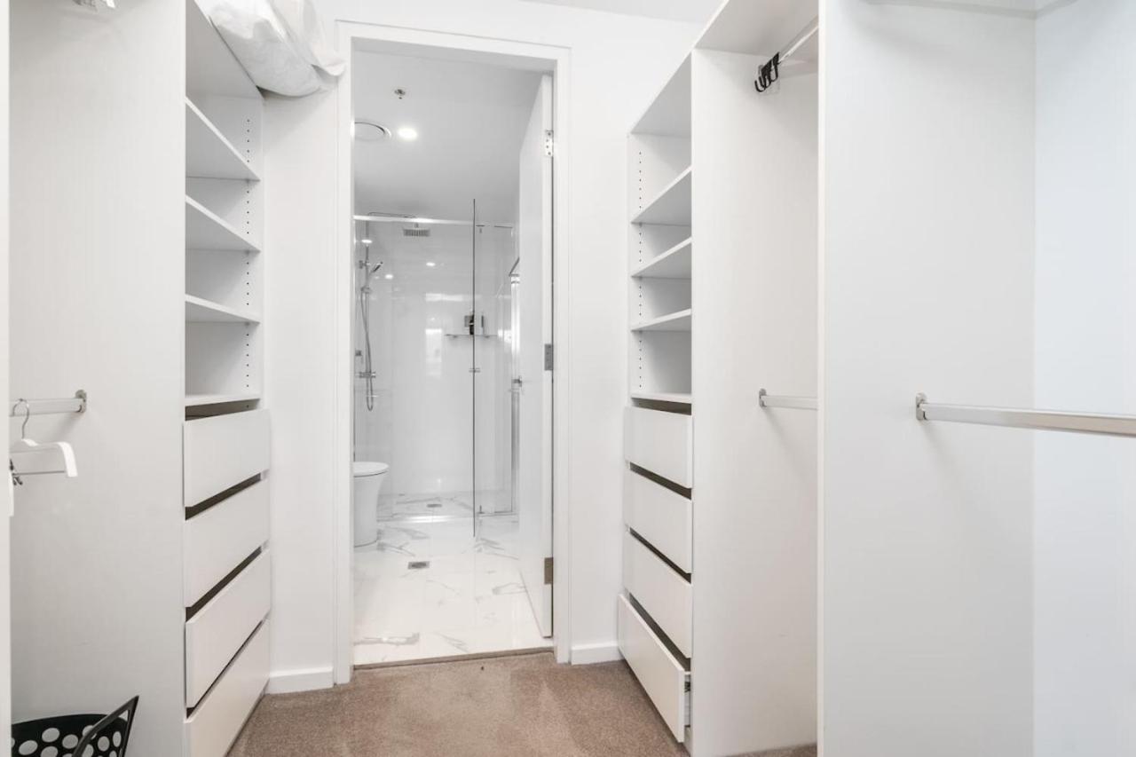 Modern 2br In The Heart Of The Canberra