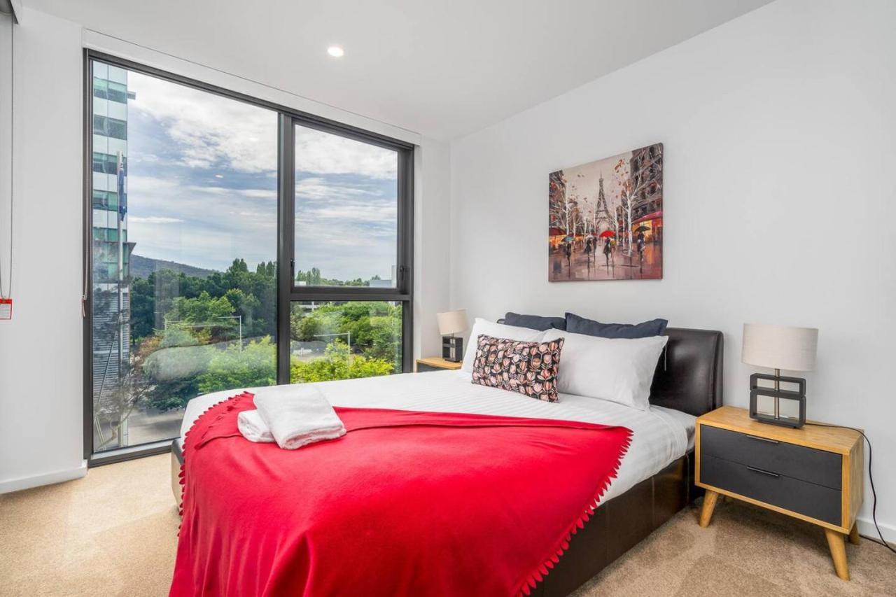 Modern 2br In The Heart Of The * Canberra