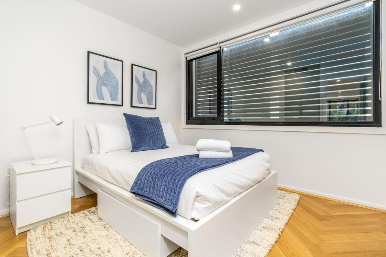 2-storey Lumiere Townhouse With Private Courtyard Holiday home Canberra