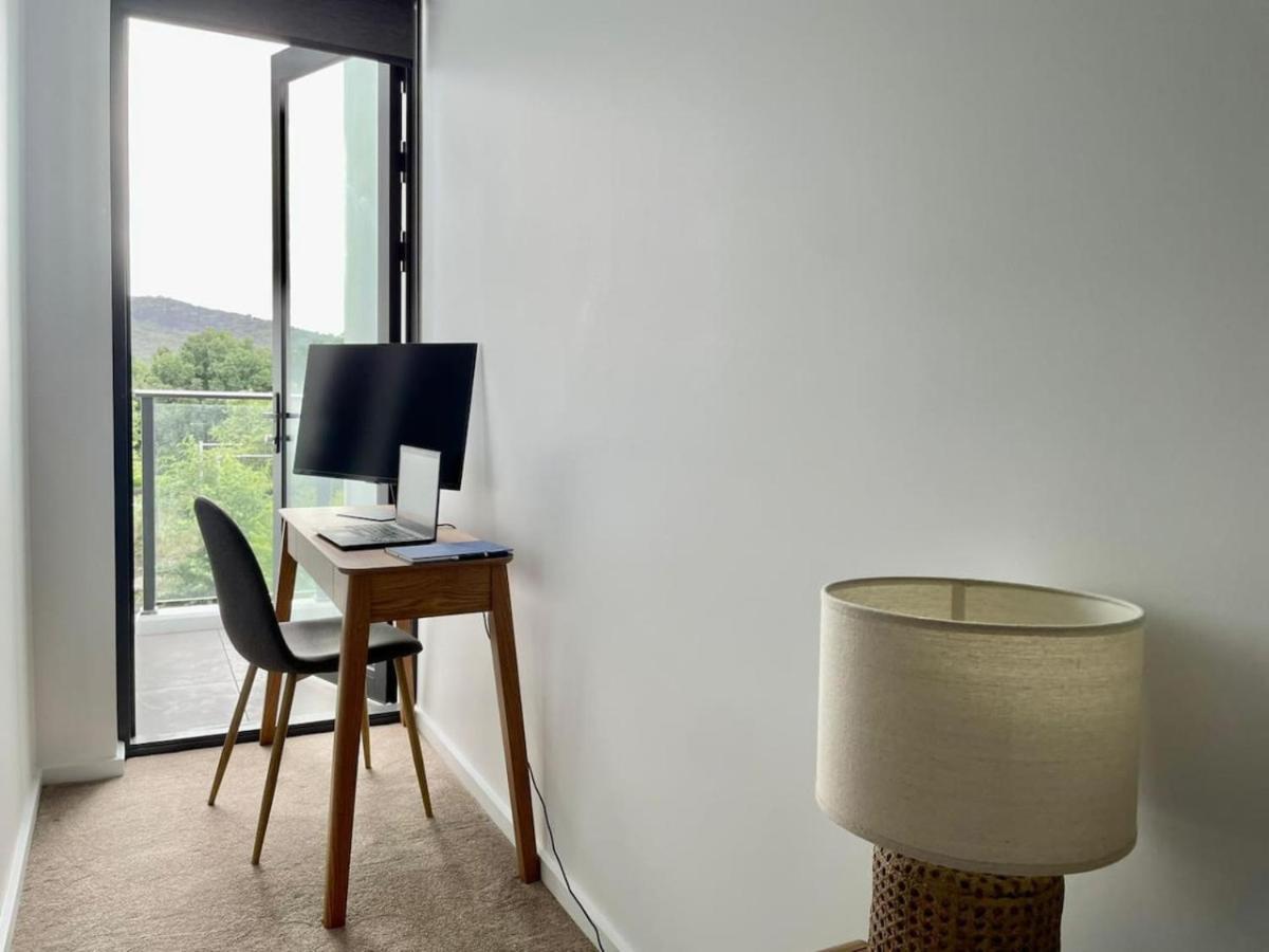 Modern 2br In The Heart Of The Apartment