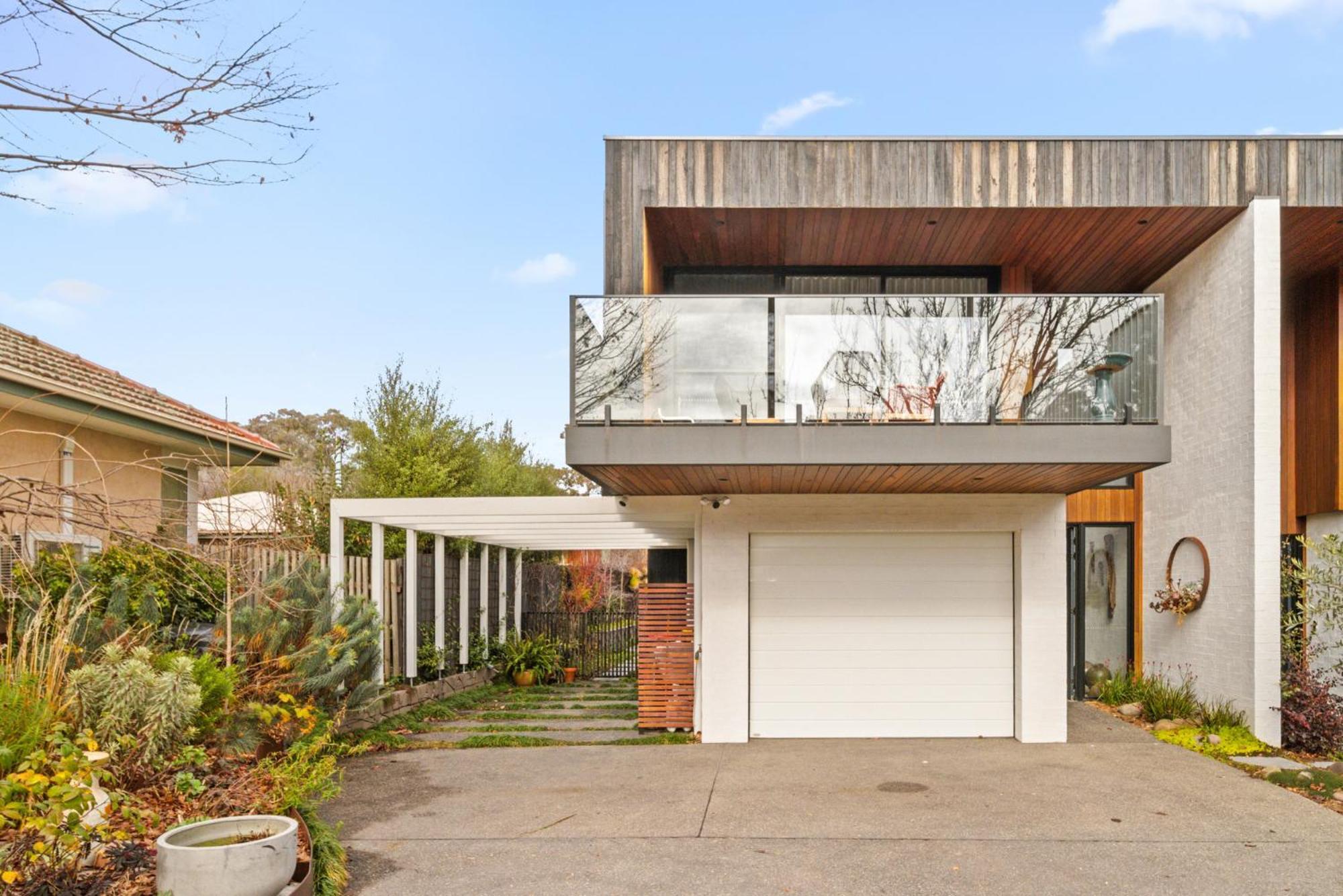 Luxurious 2-bed Pool, Lift, Alfresco Dining *