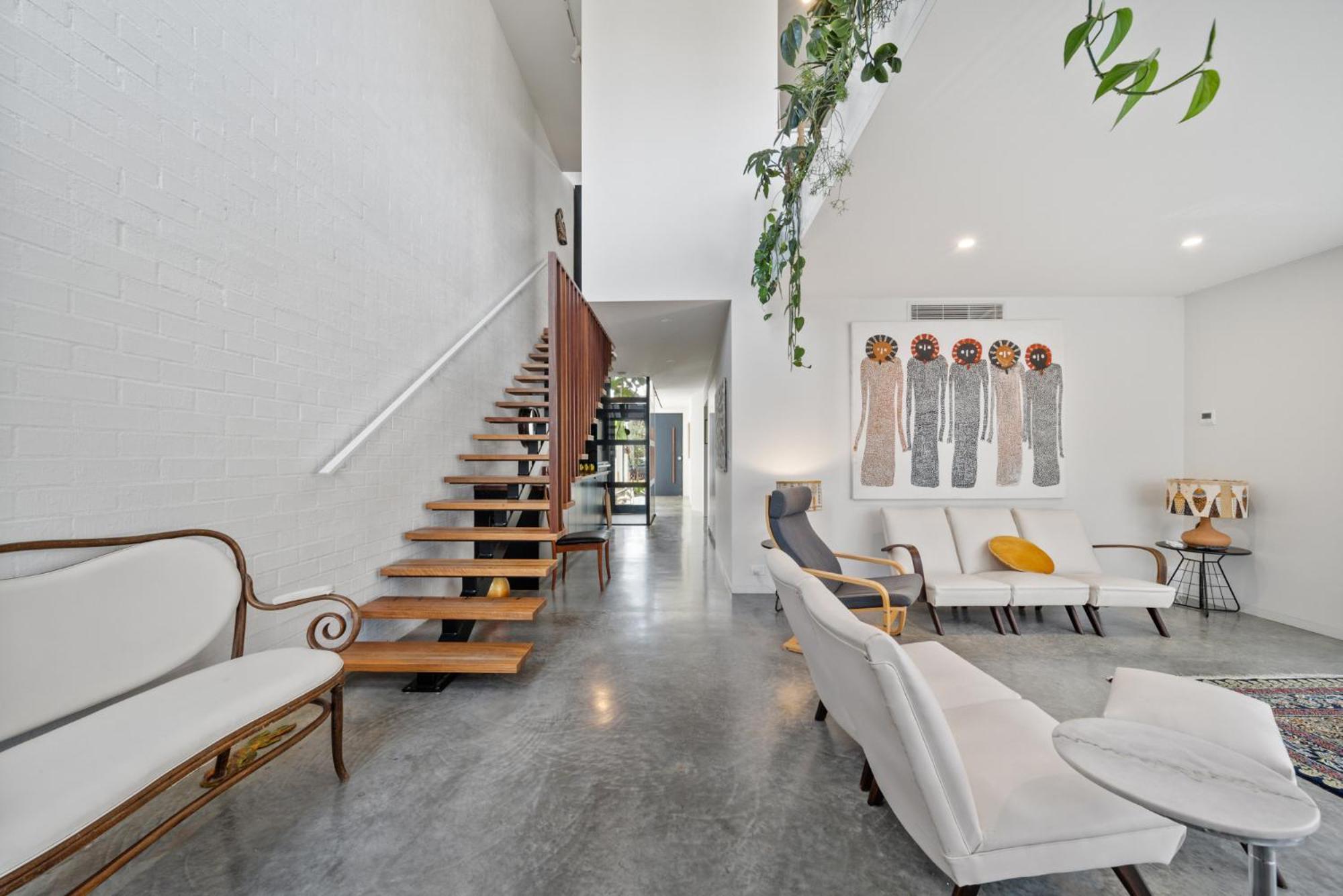 Luxurious 2-bed Pool, Lift, Alfresco Dining Canberra