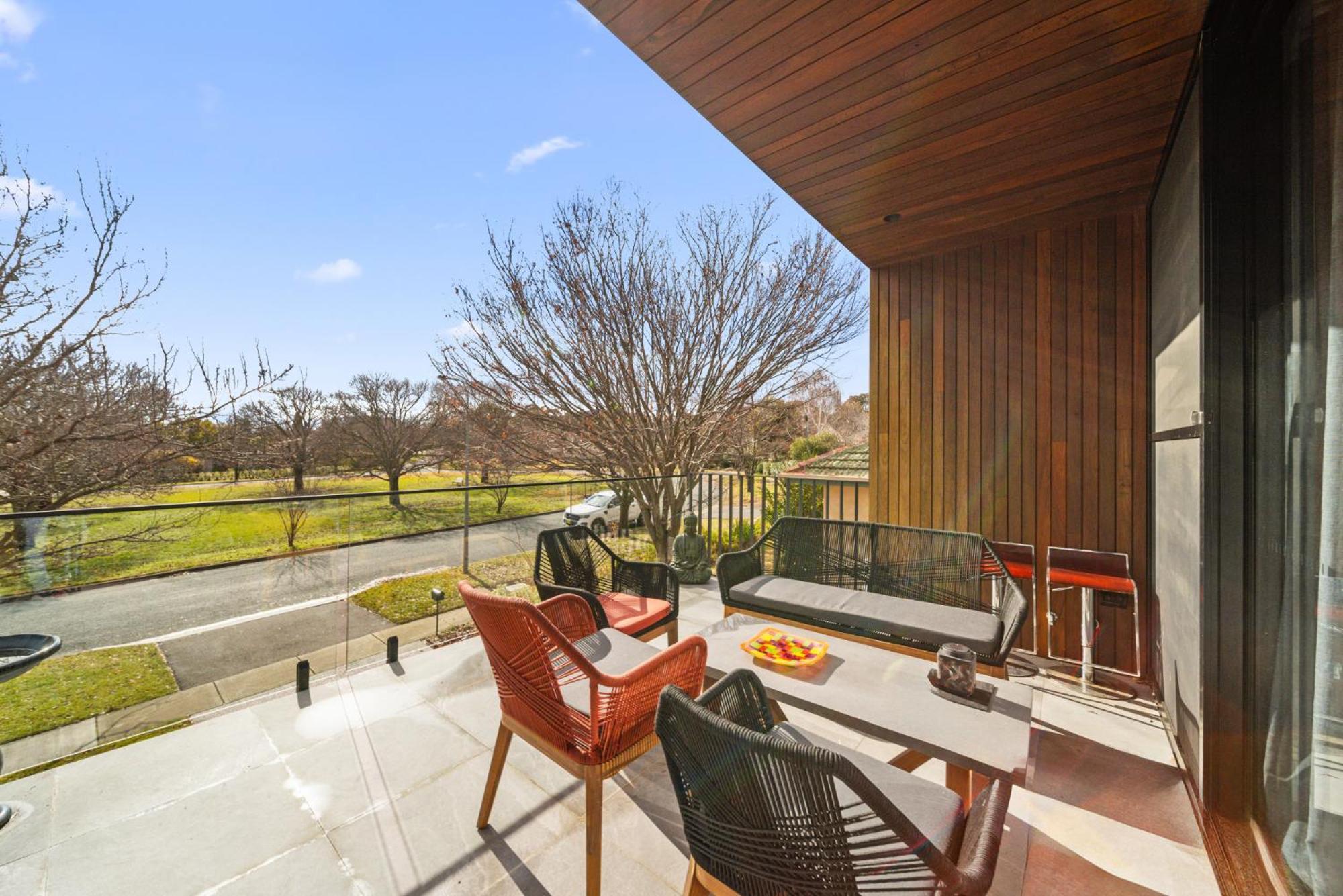 Holiday home Luxurious 2-bed Pool, Lift, Alfresco Dining