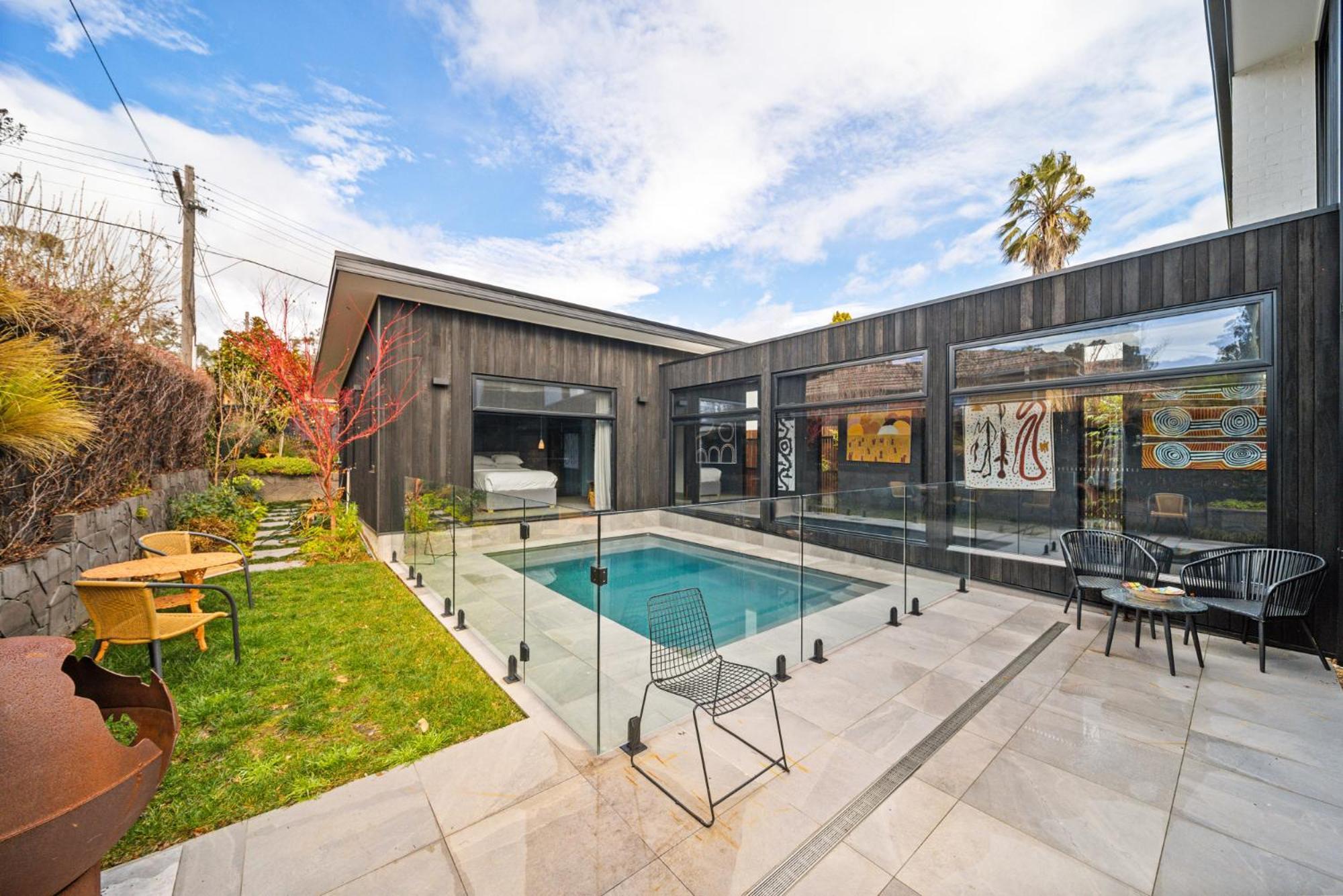 Holiday home Luxurious 2-bed Pool, Lift, Alfresco Dining *