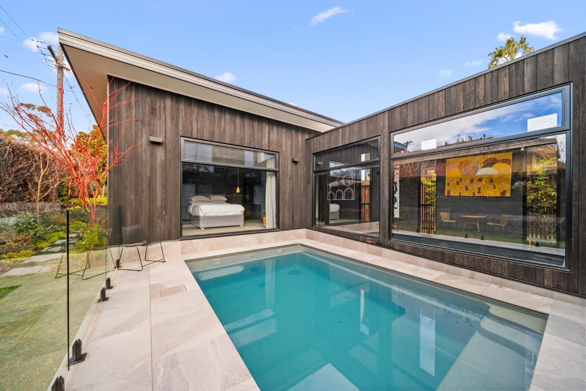 Luxurious 2-bed Pool, Lift, Alfresco Dining *