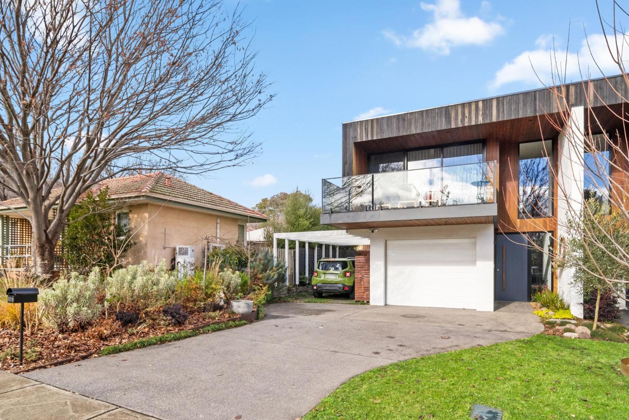 Luxurious 2-bed Pool, Lift, Alfresco Dining * Canberra