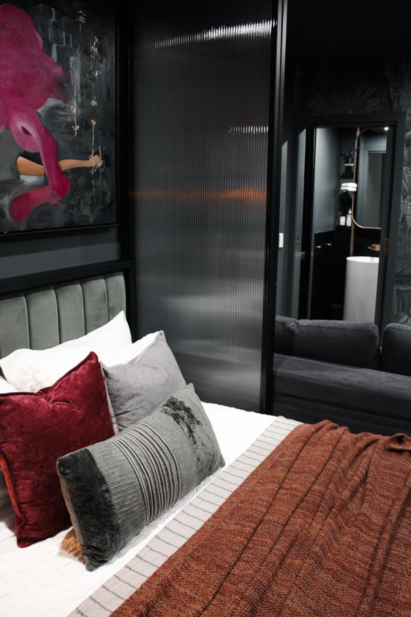 Braddon - Themed Micro In Canberra's Trendiest Neighborhood Canberra