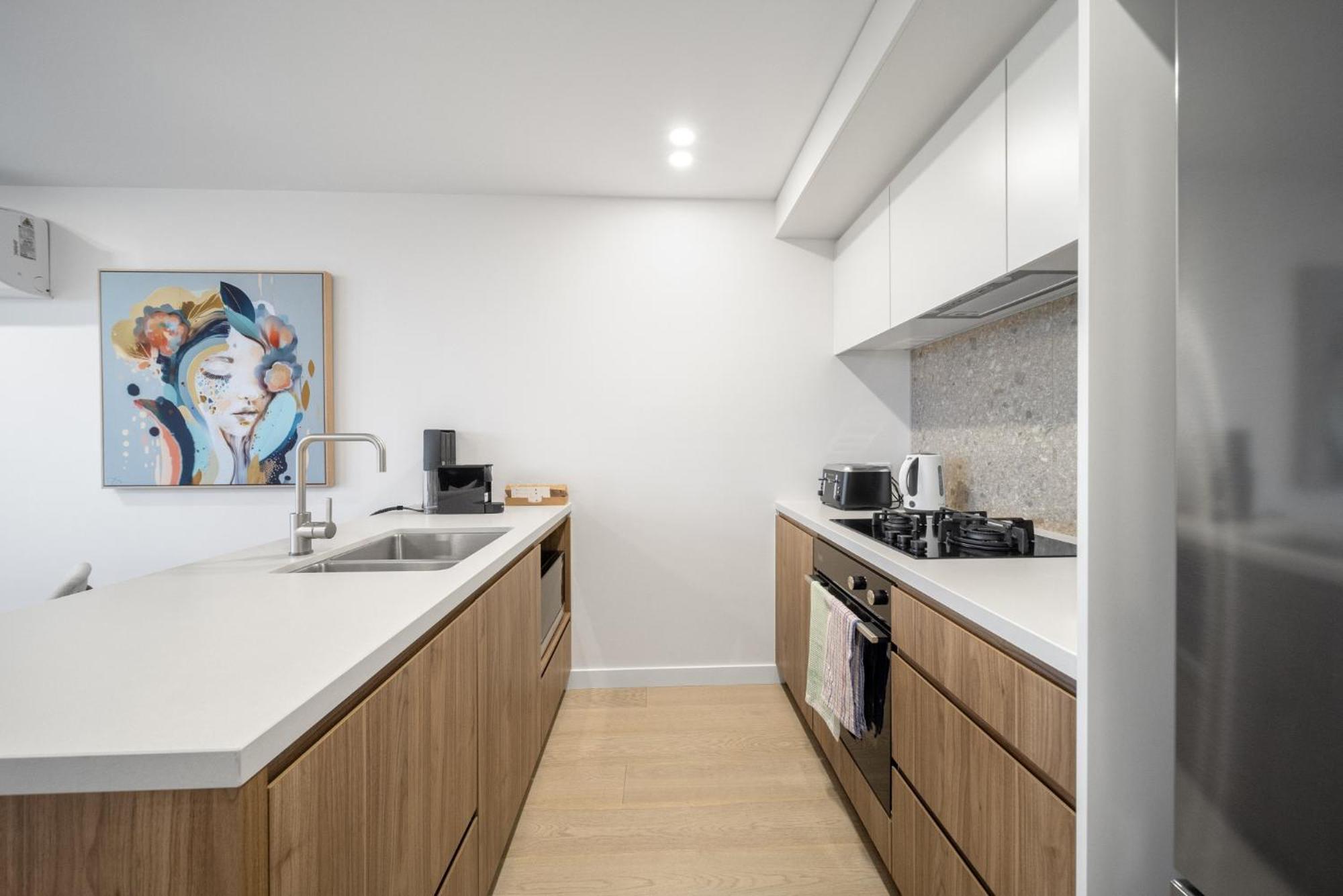 Apartment Sleek Inner-city 2-bed With Swimming Pool & Bbq *