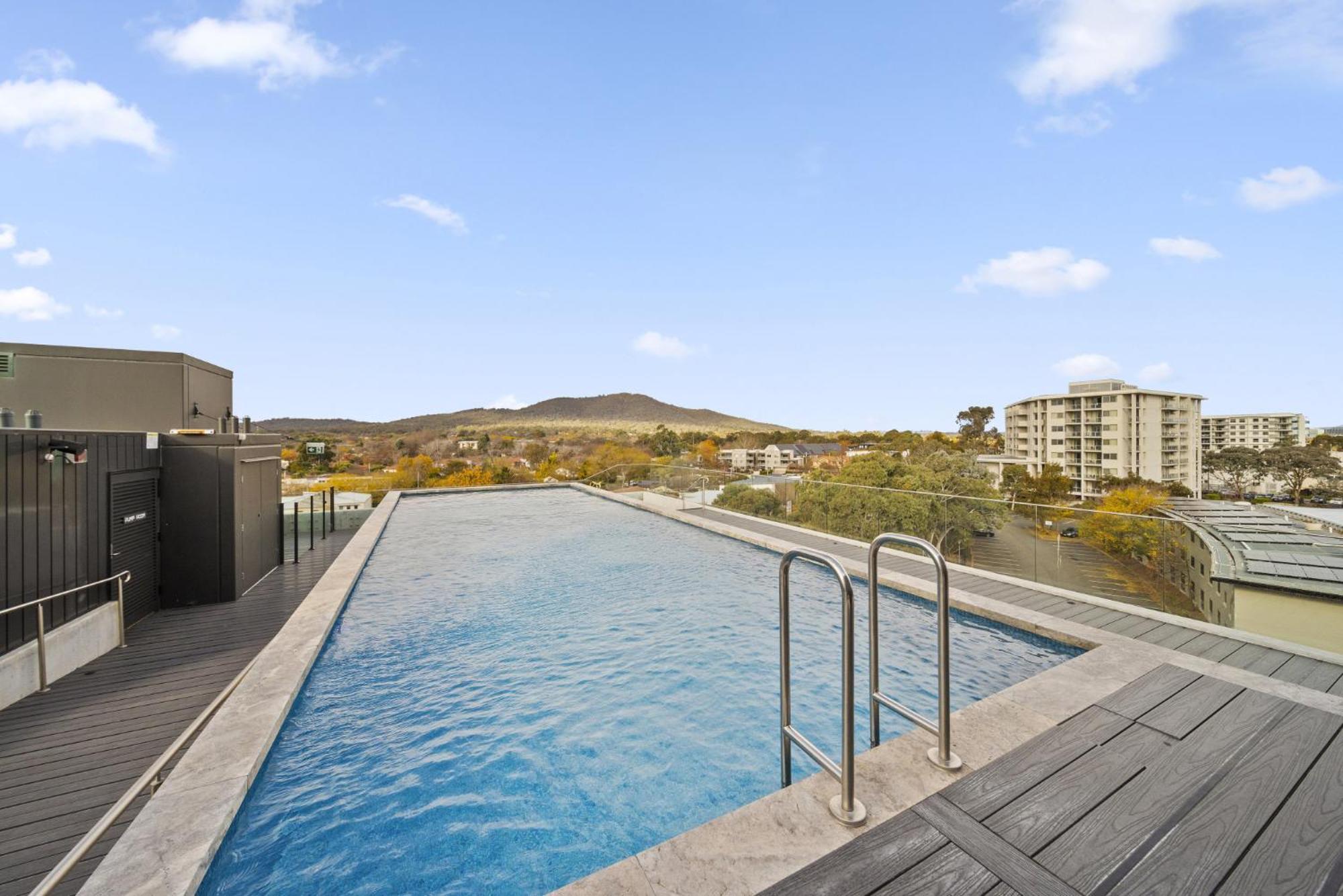 Apartment Sleek Inner-city 2-bed With Swimming Pool & Bbq *