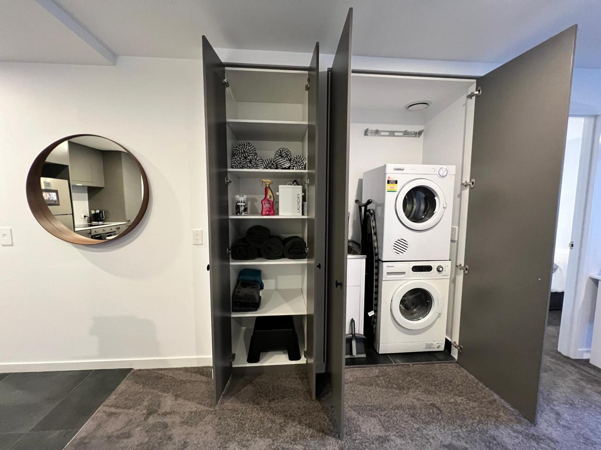 Midnight Luxe 2br 2bath 2car 528 In The Heart Of Braddon Pool Sauna Gym Secure Parking Wifi Wine