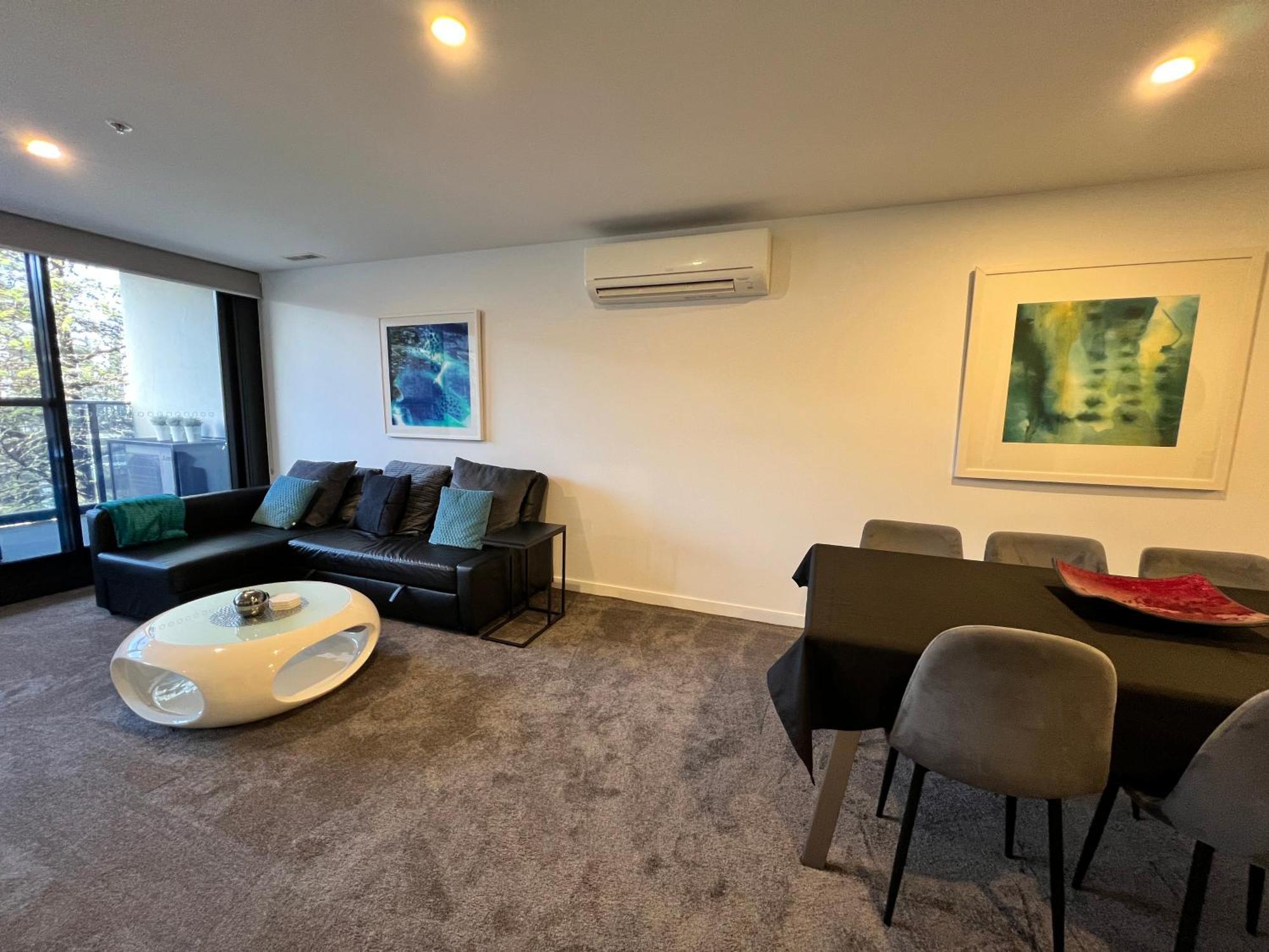 Midnight Luxe 2br 2bath 2car 528 In The Heart Of Braddon Pool Sauna Gym Secure Parking Wifi Wine * Canberra