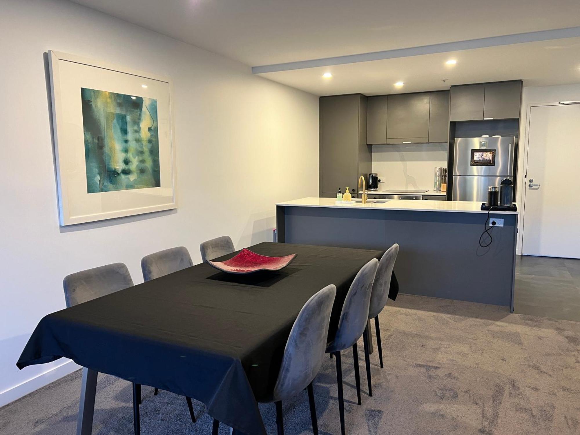 Apartment Midnight Luxe 2br 2bath 2car 528 In The Heart Of Braddon Pool Sauna Gym Secure Parking Wifi Wine Canberra