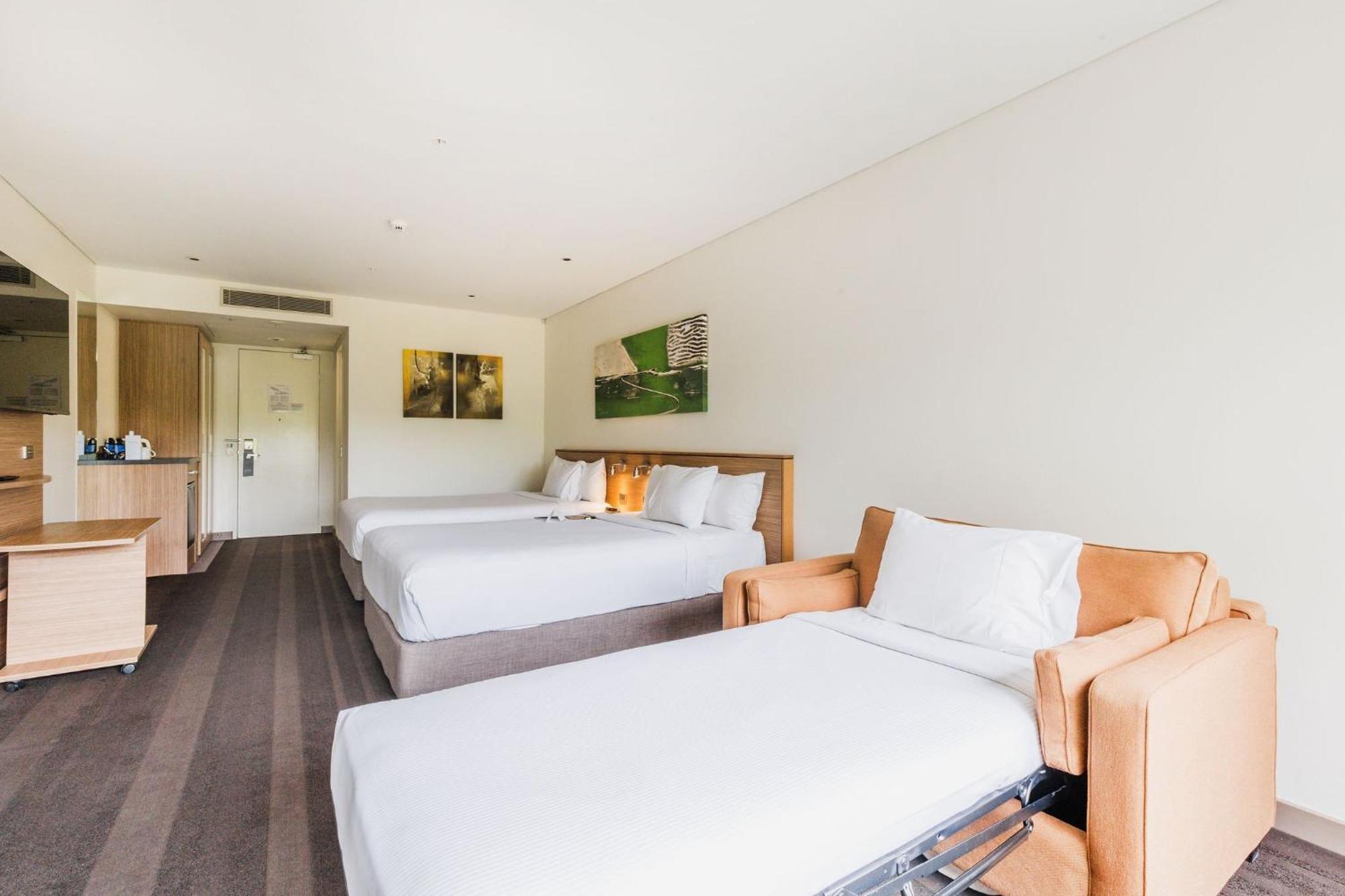 Crowne Plaza By Ihg