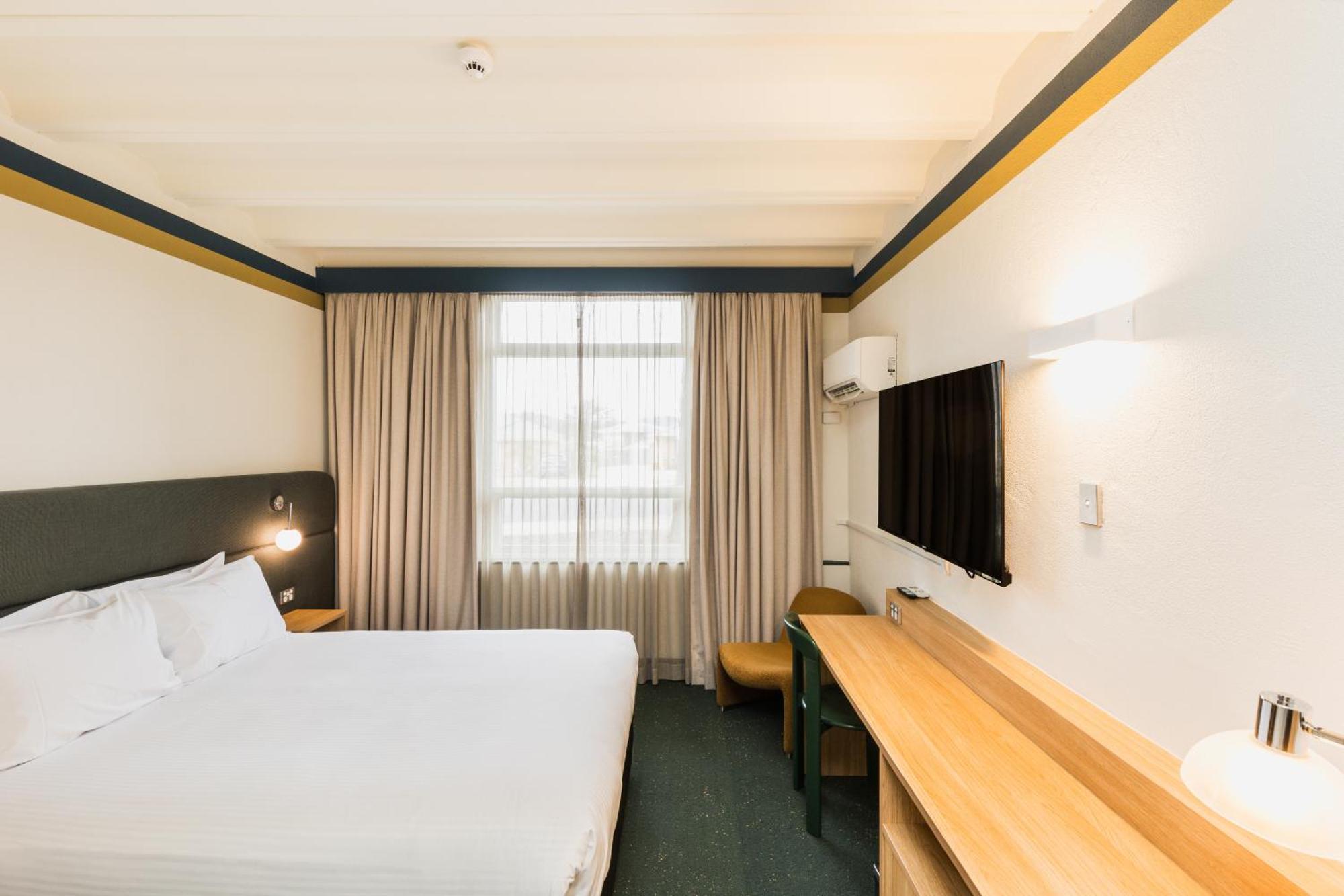 Statesman Motel 3*