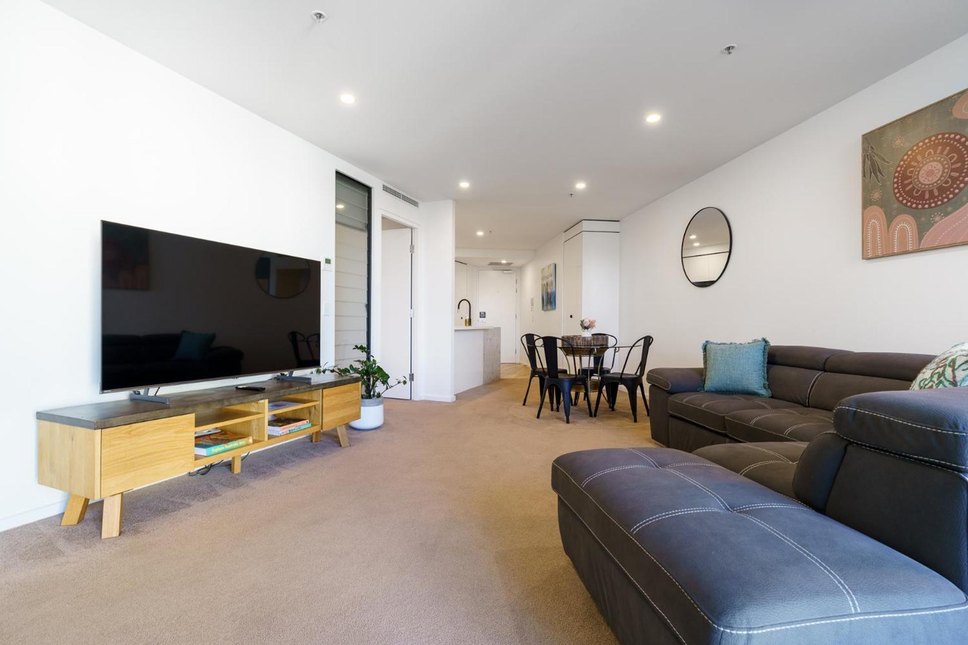 Contemporary 2br Retreat In The Heart Of Civic Apartment Canberra