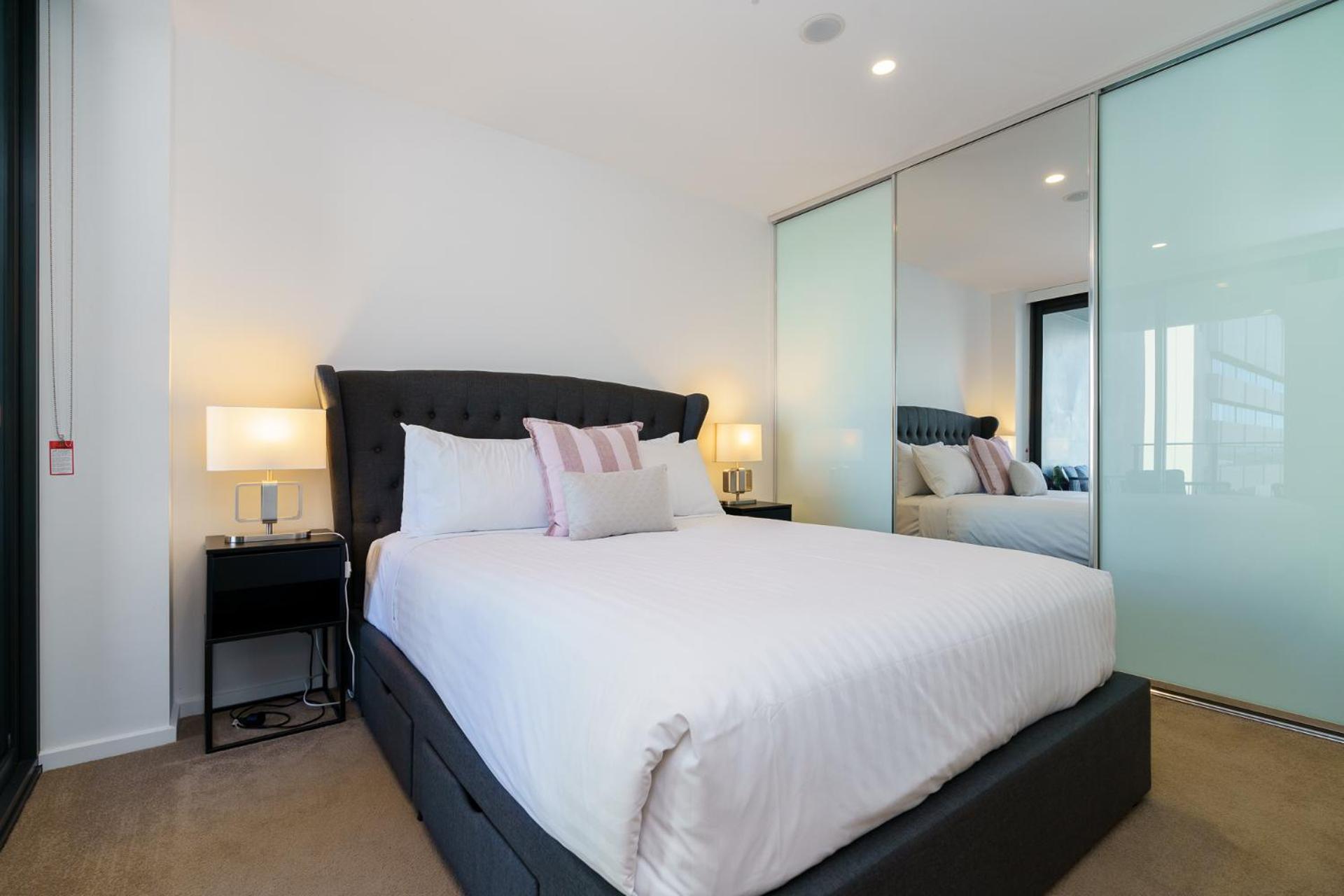 Contemporary 2br Retreat In The Heart Of Civic *