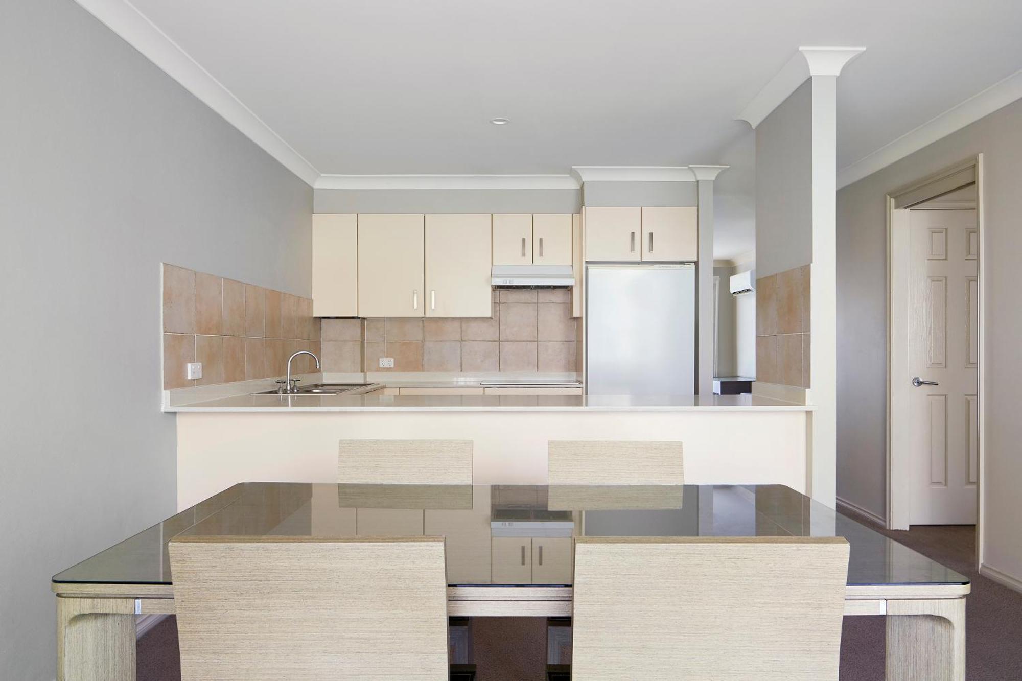 Pinnacle Aparthotel 4*