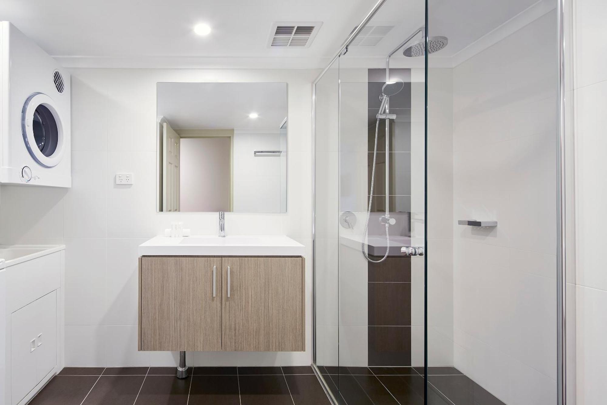 Pinnacle Aparthotel Canberra