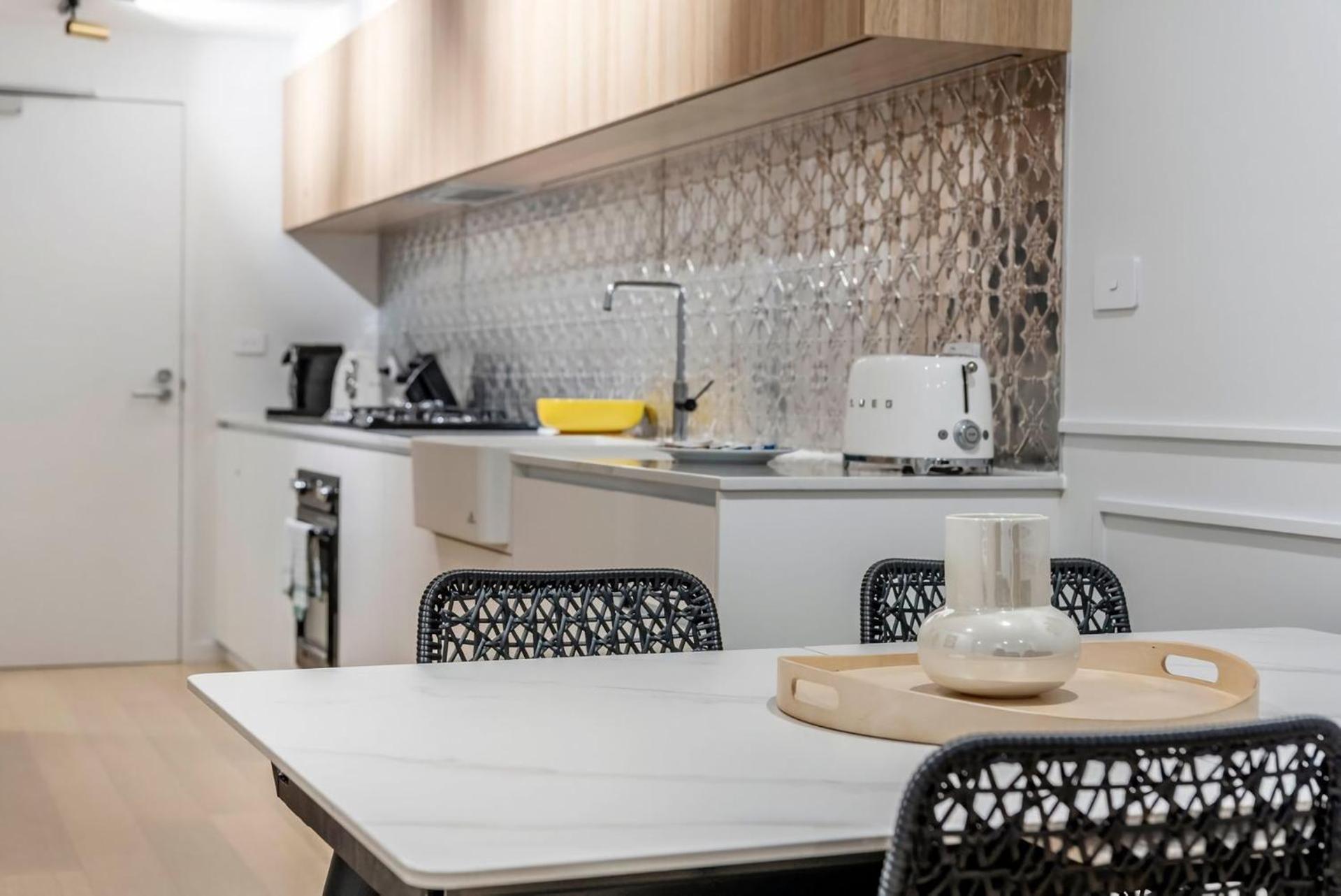 Awesome Brooklyn Inspired With Views Of Mt Ainsley
