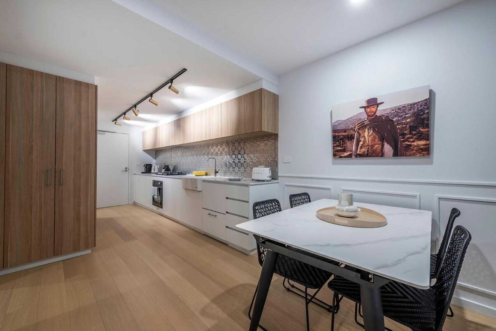 Awesome Brooklyn Inspired With Views Of Mt Ainsley Apartment
