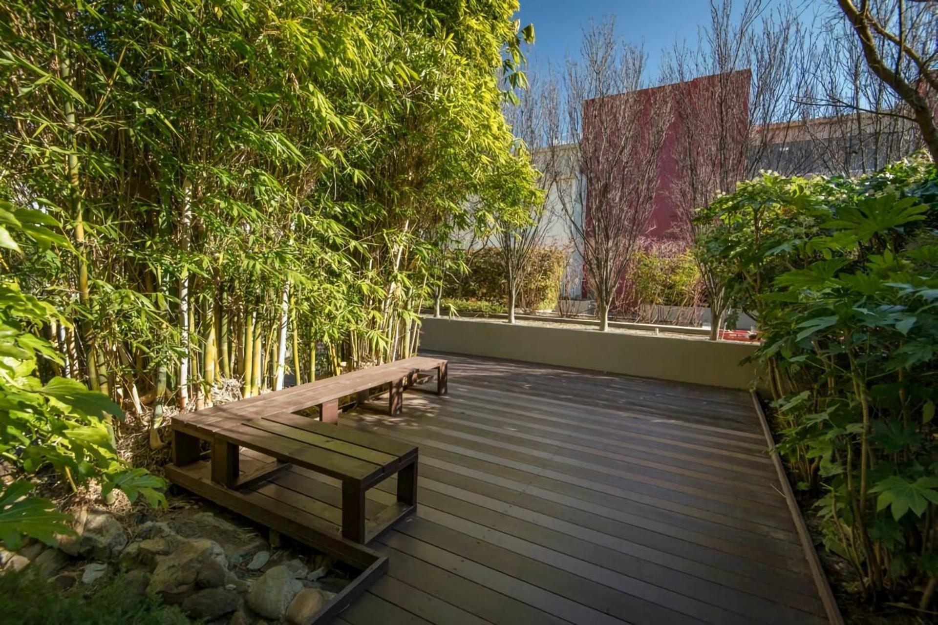 Beautiful 3 Bedroom Townhouse Located In Dickson Apartment *