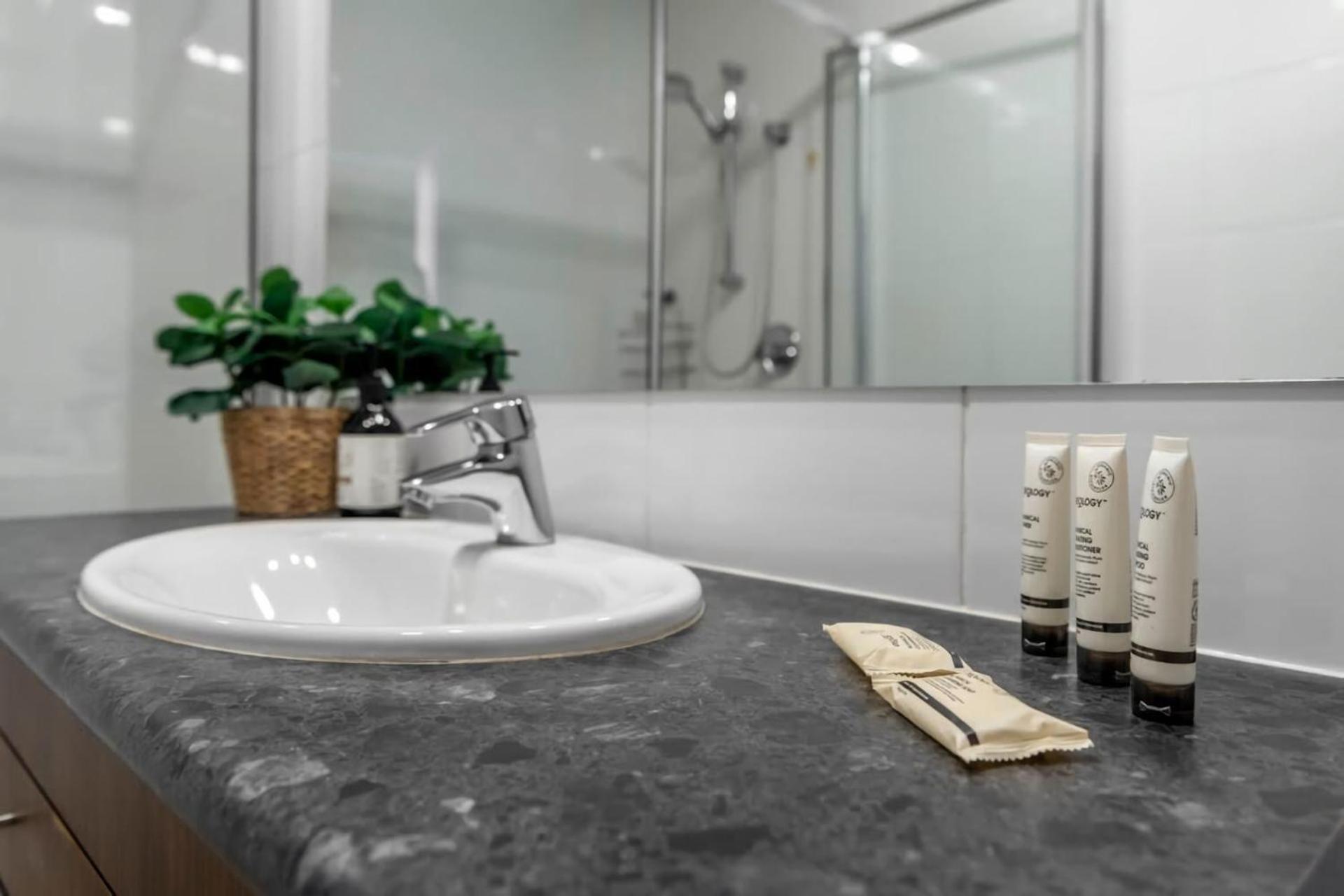 Beautiful 3 Bedroom Townhouse Located In Dickson Apartment Canberra