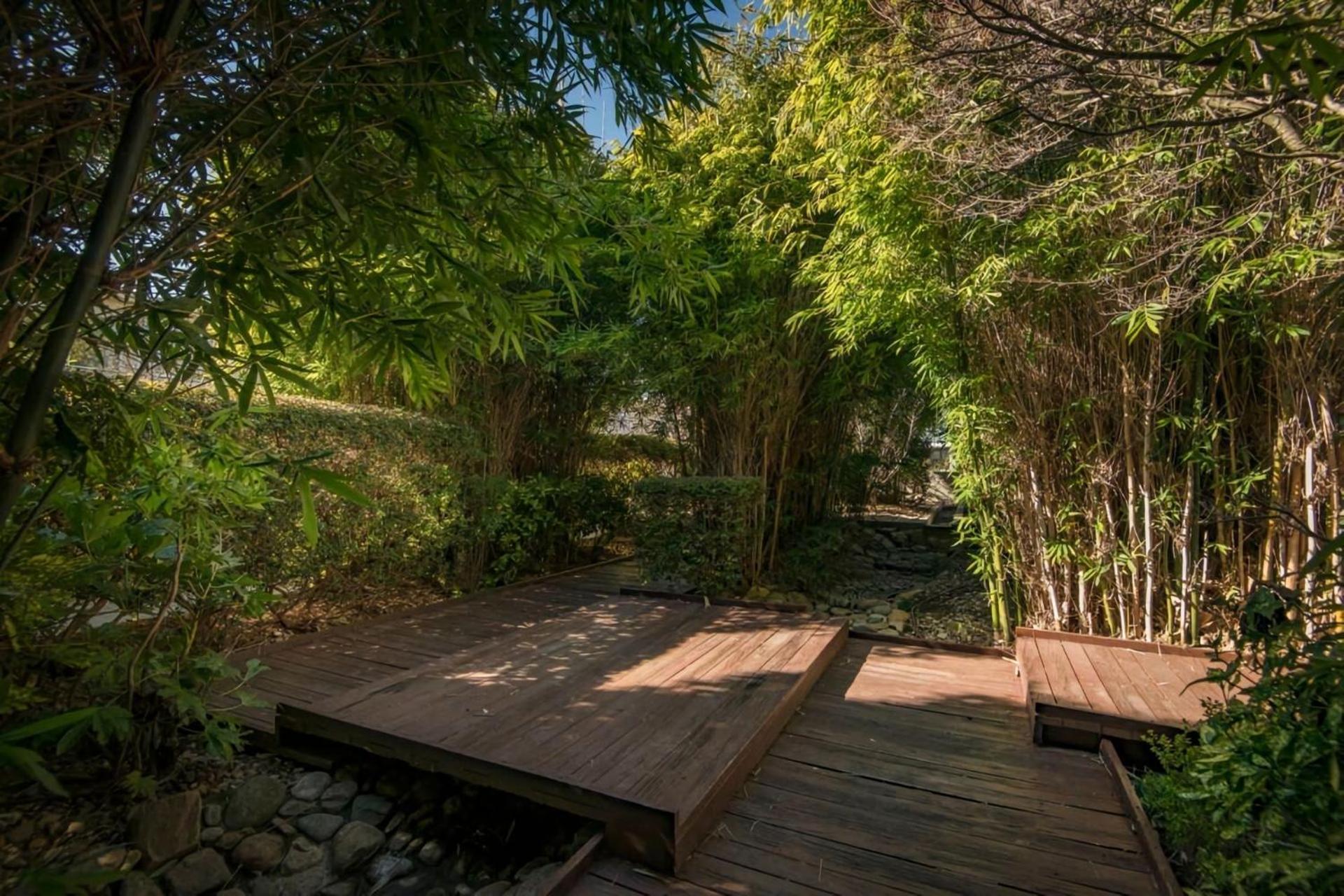 Beautiful 3 Bedroom Townhouse Located In Dickson *