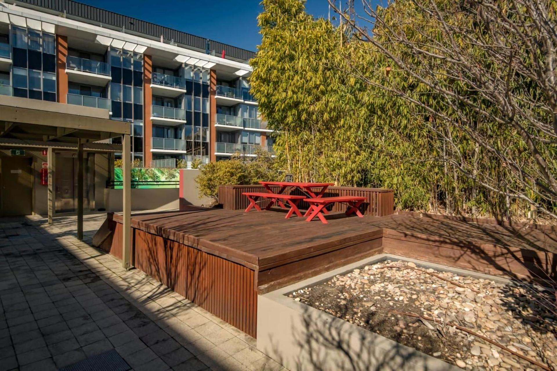 Apartment Beautiful 3 Bedroom Townhouse Located In Dickson *