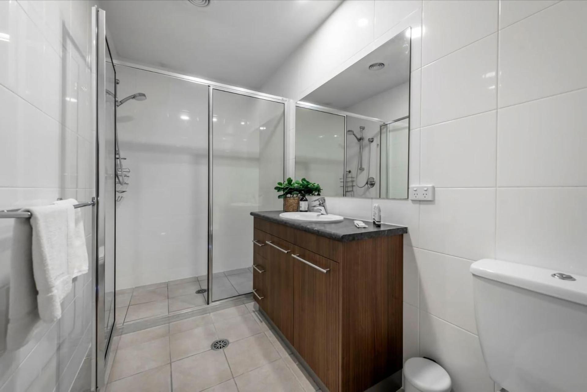 Beautiful 3 Bedroom Townhouse Located In Dickson *