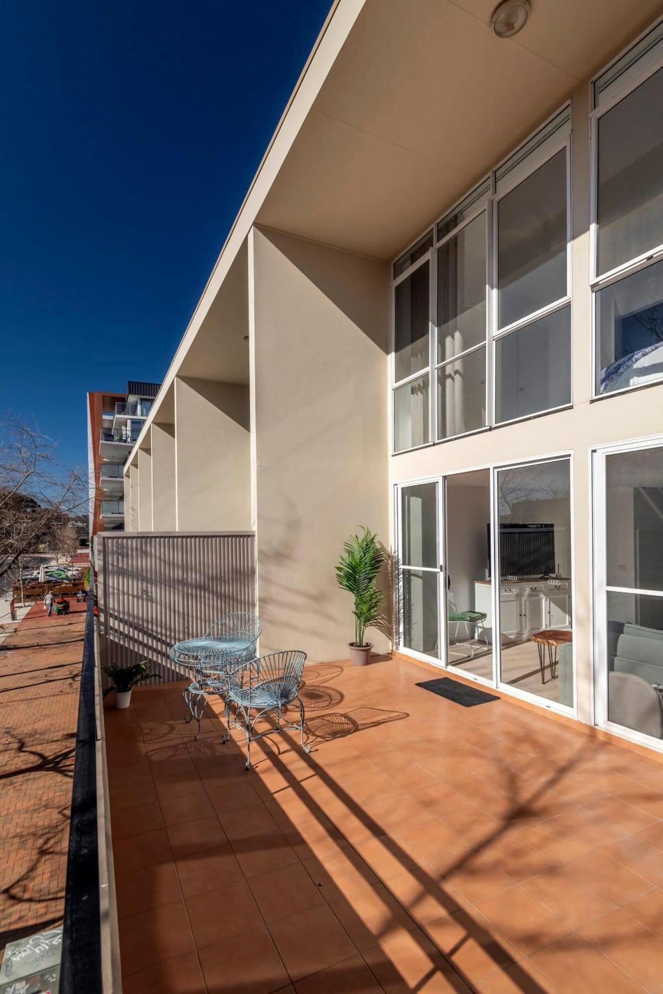 Apartment Beautiful 3 Bedroom Townhouse Located In Dickson Canberra
