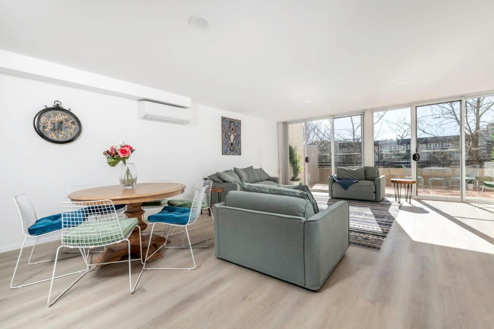 Beautiful 3 Bedroom Townhouse Located In Dickson *