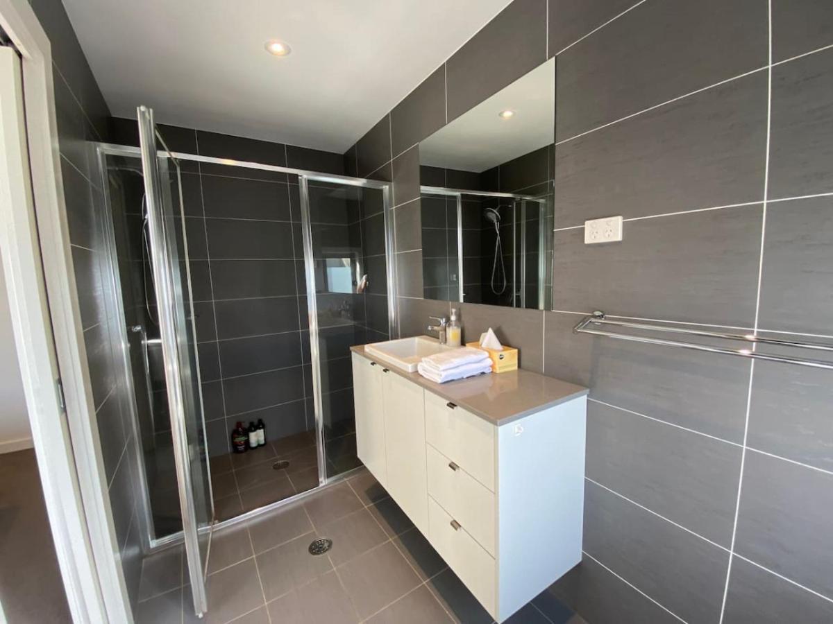 Cosy Work From Townhouse 10 Mins From Holiday home *