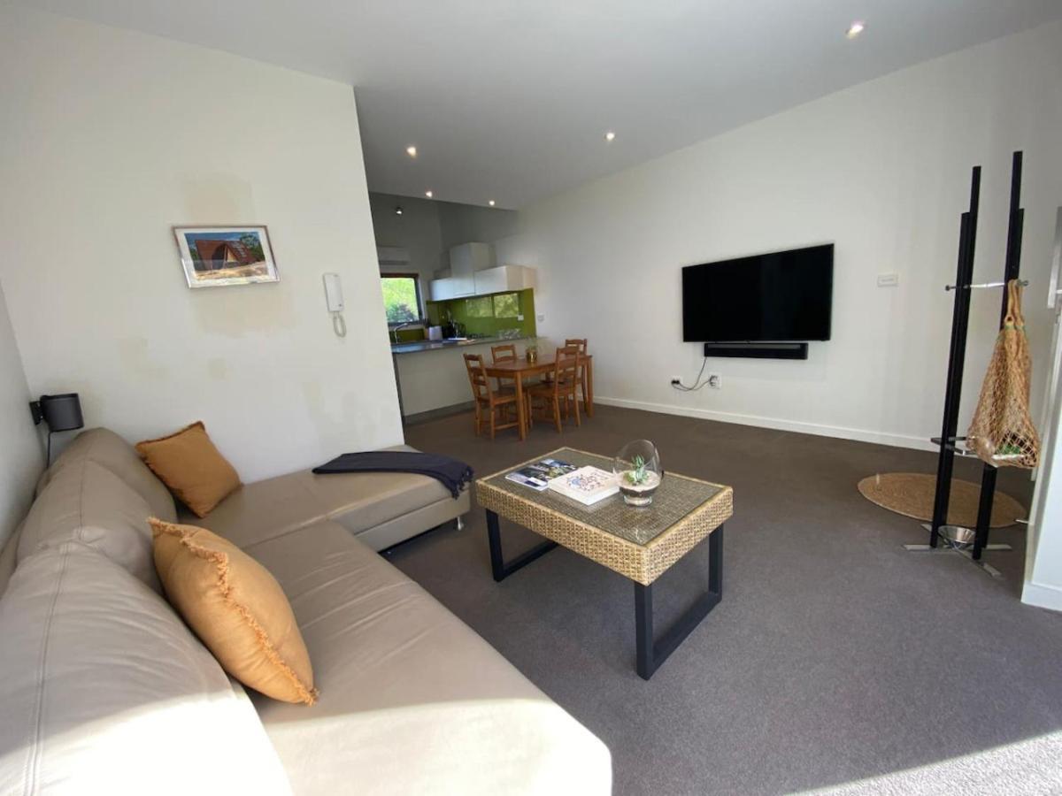 Holiday home Cosy Work From Townhouse 10 Mins From Canberra