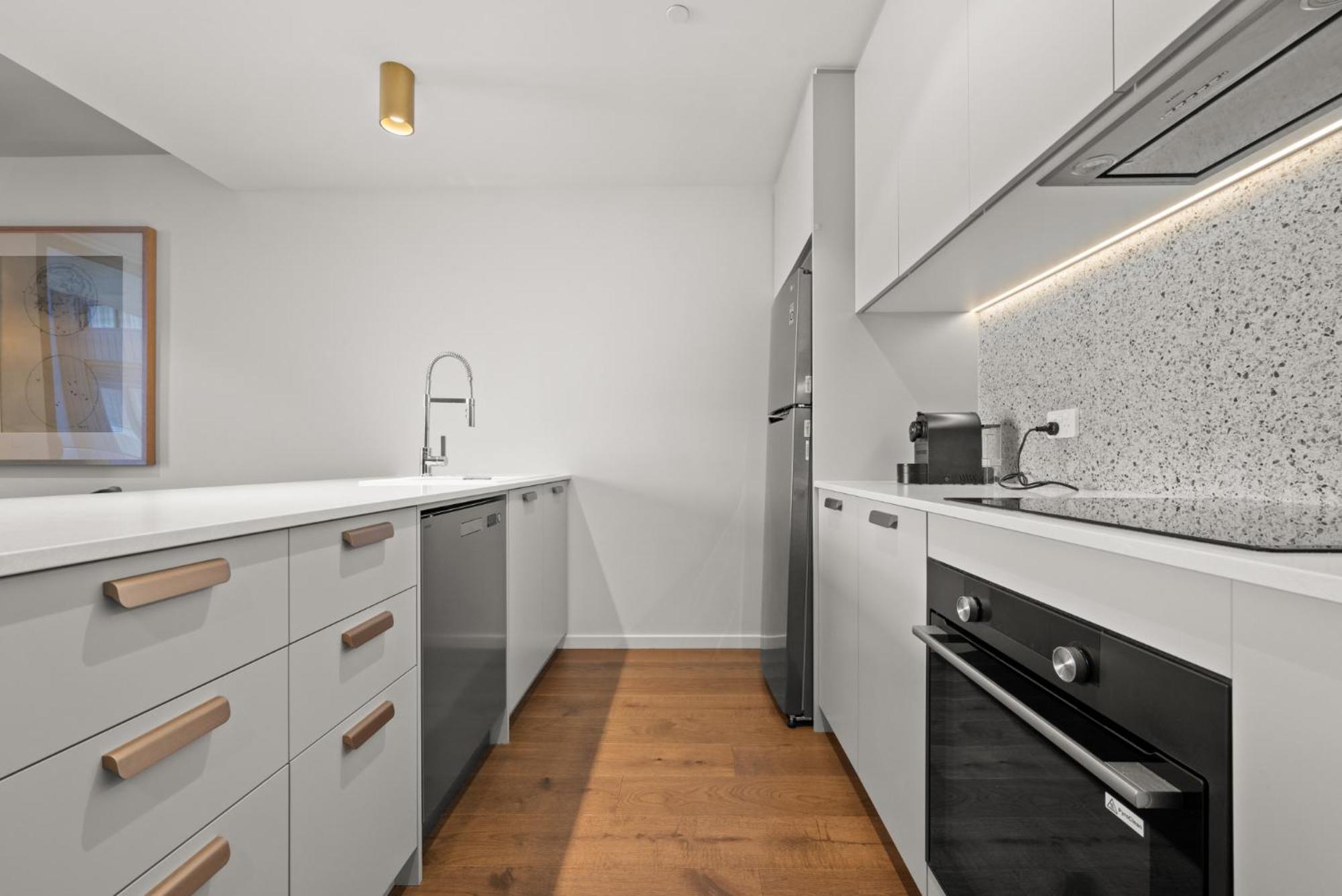 High-end 1-bed Pad In Braddon With Outdoor Dining Canberra