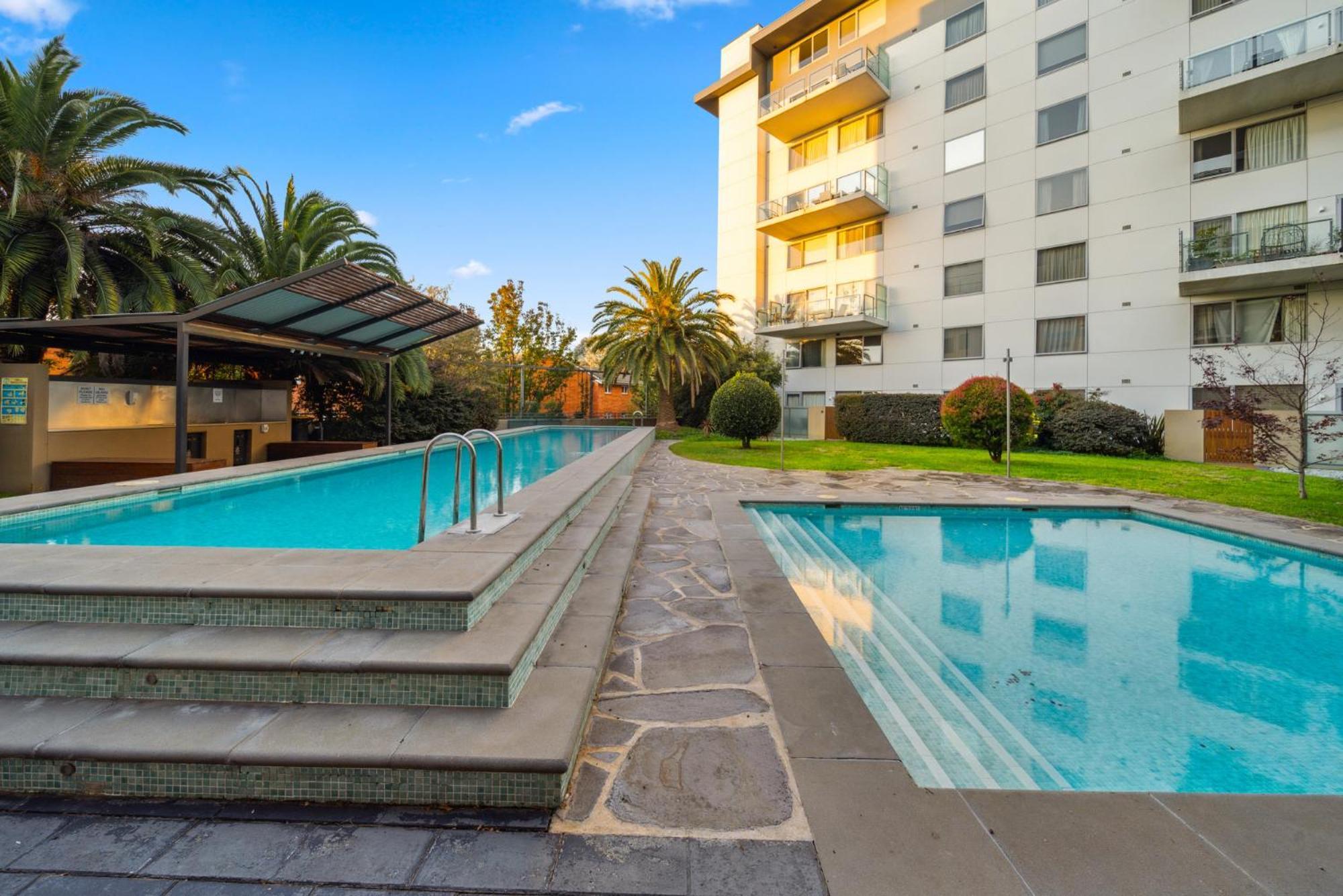 Convenient 2-bed With Pool By Parks & Amenities Apartment *