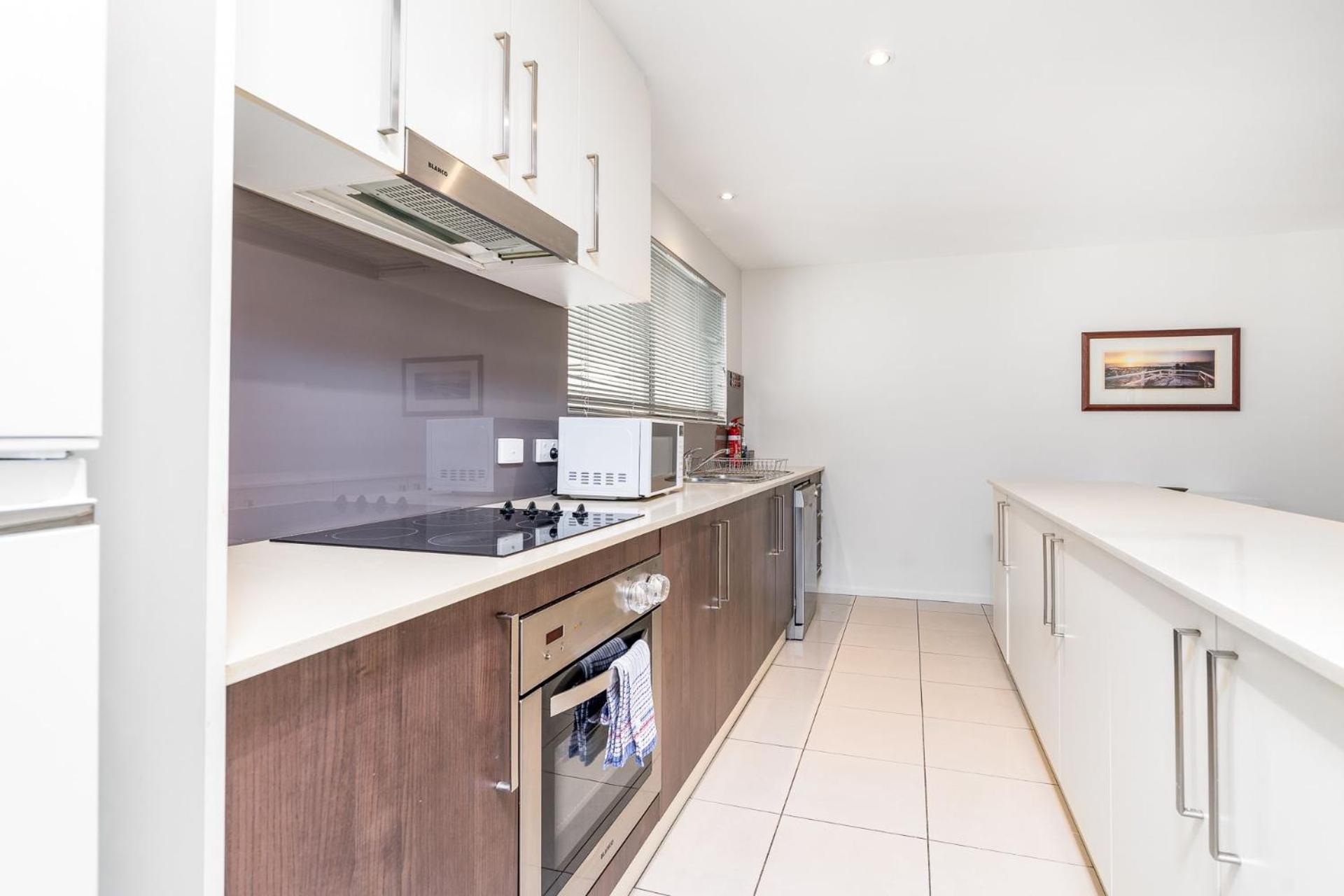Modern 2br 2ba Close To And Anu Apartment *
