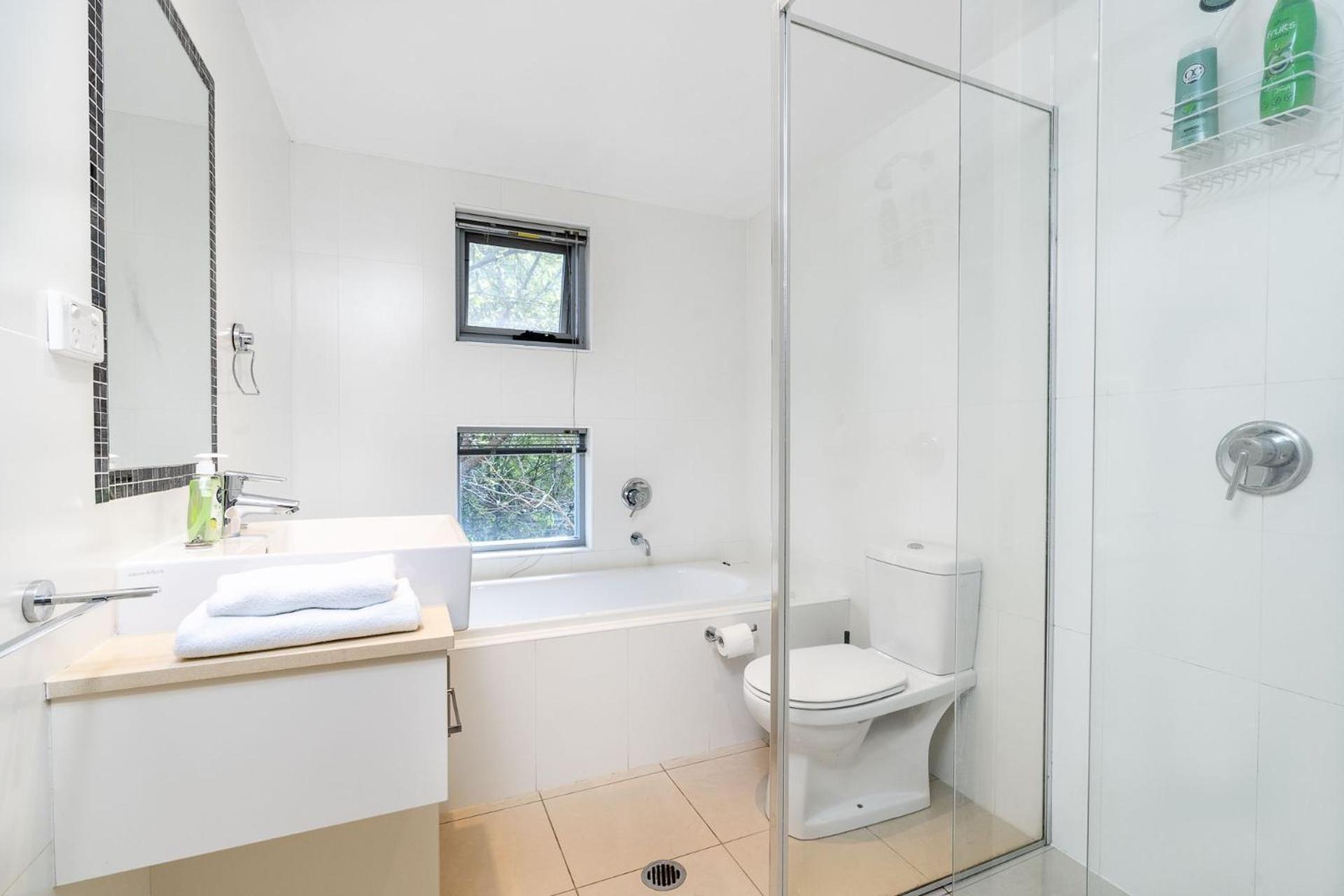 Modern 2br 2ba Close To And Anu Apartment Canberra
