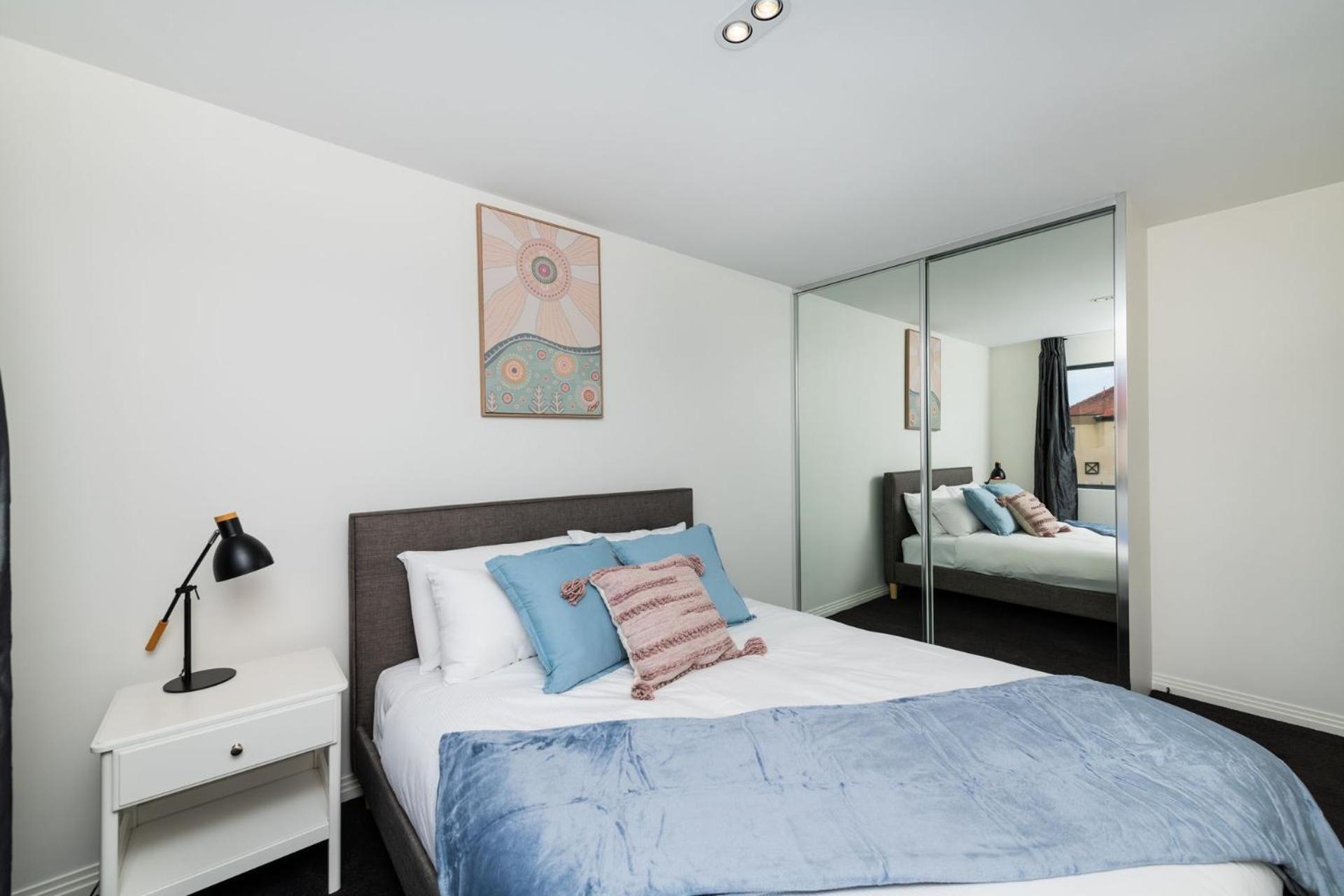 Griffin 180 Kingston Act Apartment *