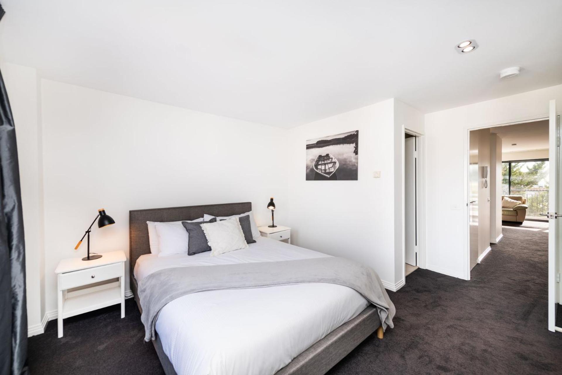 Griffin 180 Kingston Act * Canberra