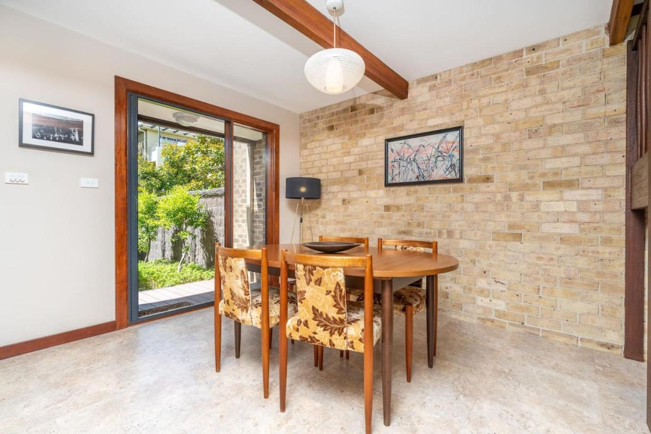 Charming Two-story 2br Townhouse In Braddon * Canberra