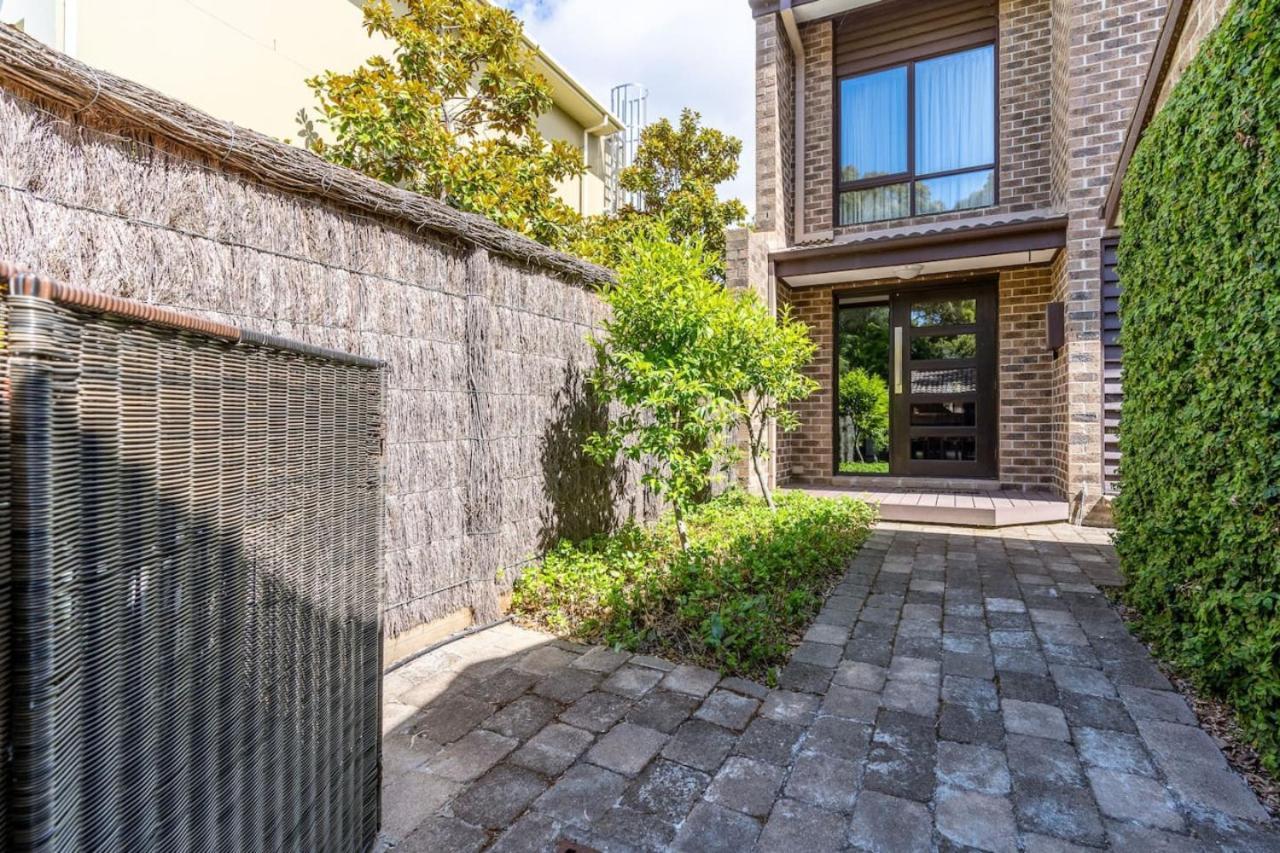 Charming Two-story 2br Townhouse In Braddon Holiday home