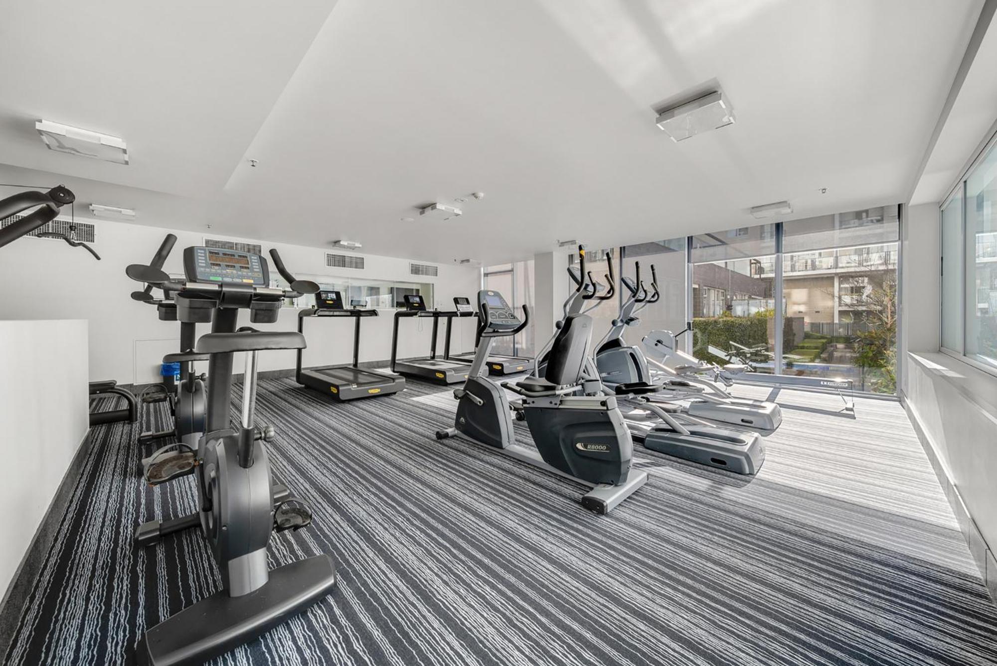 1-bed With Parking Bbq And Indoor Pool Apartment *